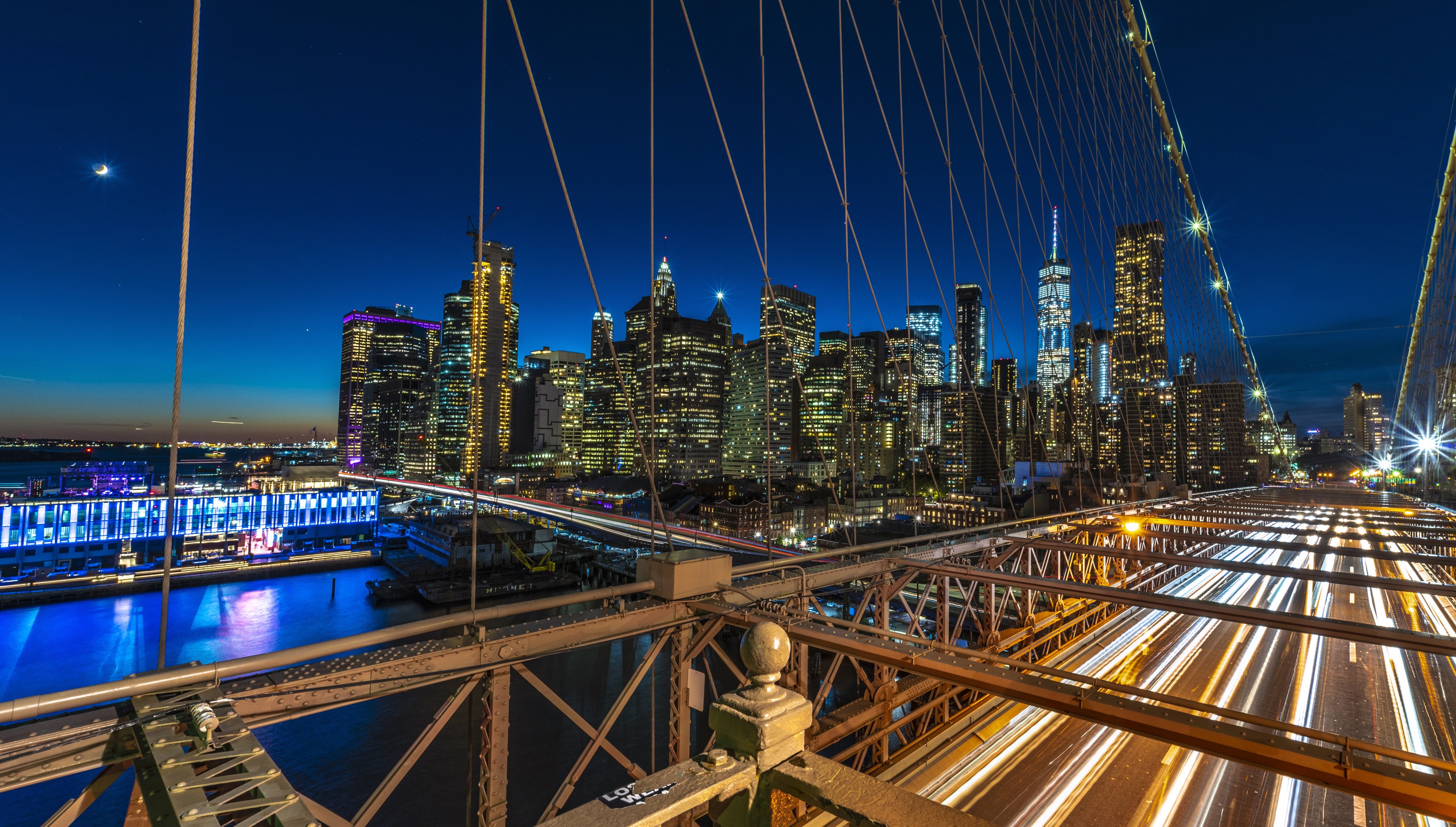 4K New York City skyline and Brooklyn Bridge at night HD Wallpaper