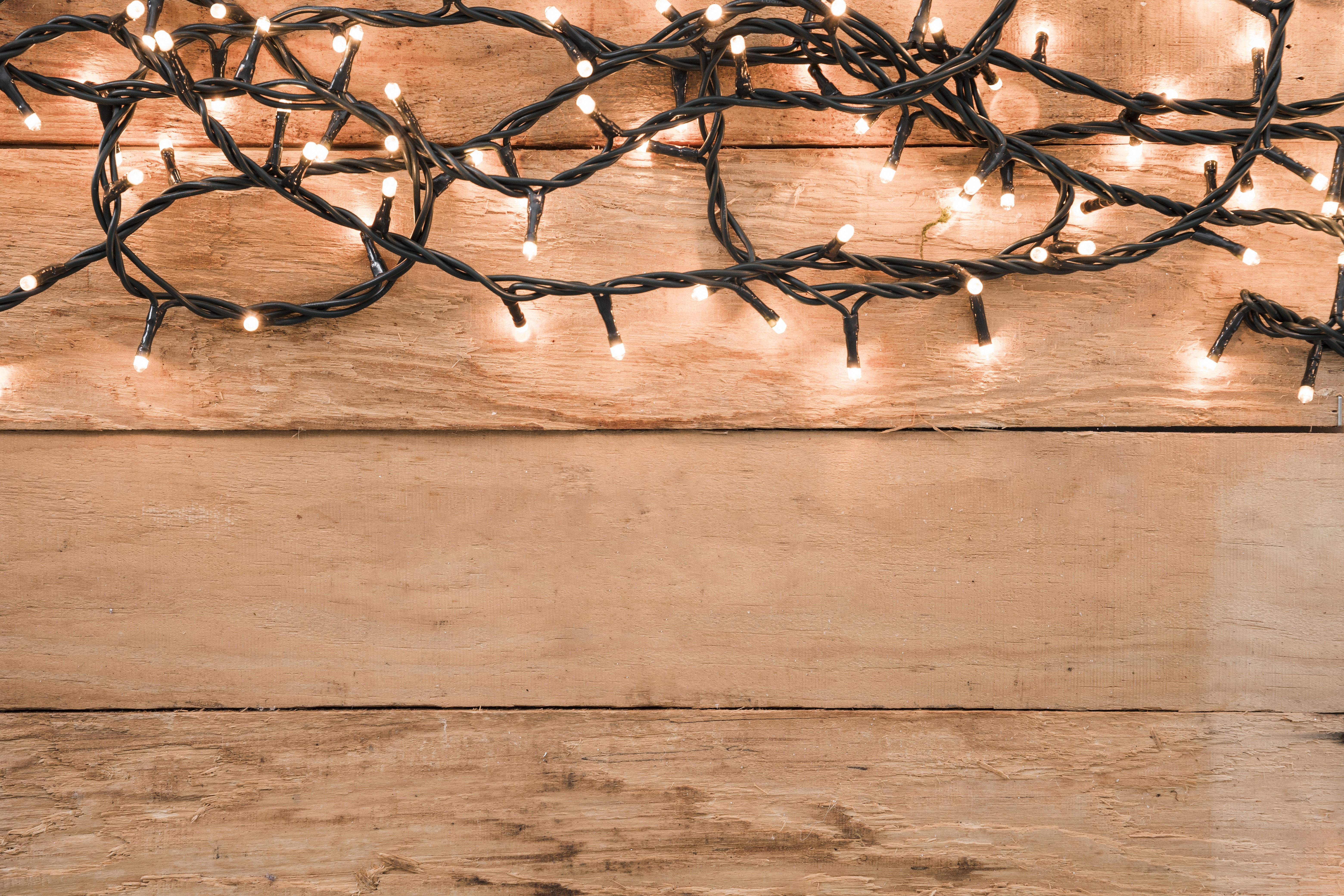 Fairy lights on wood planks HD Wallpaper
