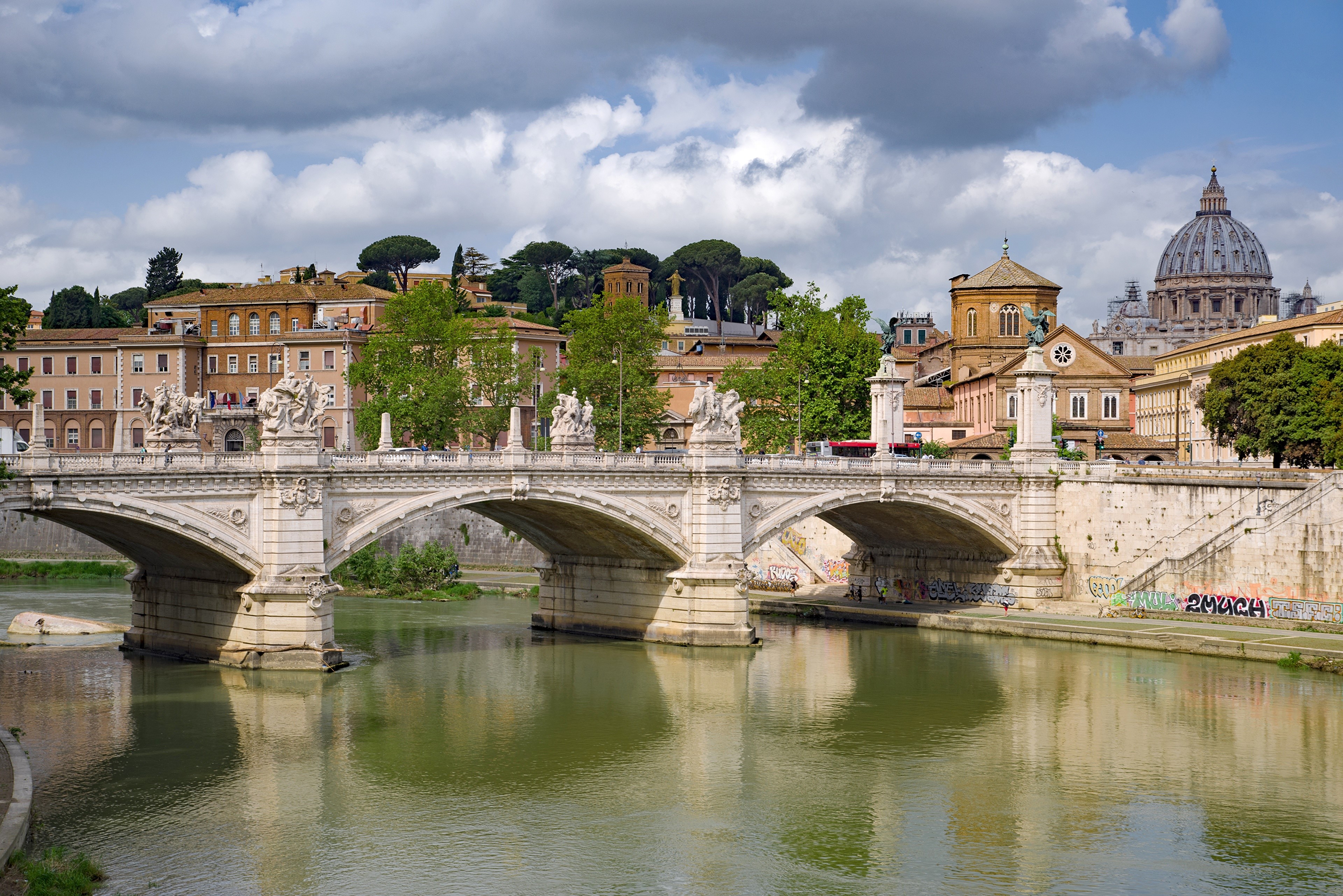 Ponte Sant'Angelo bridge over Tiber River in Rome, Italy HD Wallpaper
