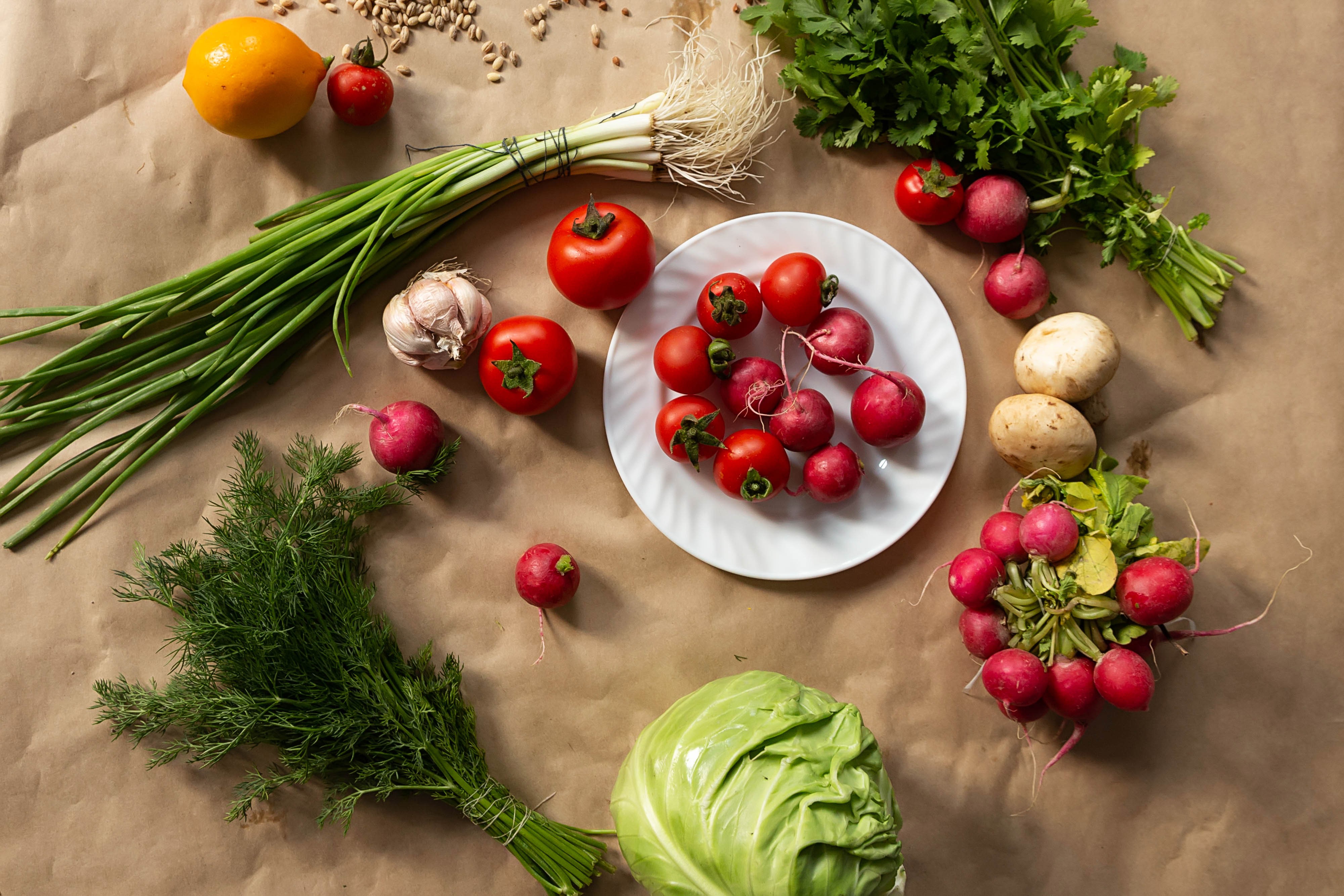 4K Vegetables: Radishes, Dill, Cabbage, Tomatoes, Potato, Garlic HD Wallpaper