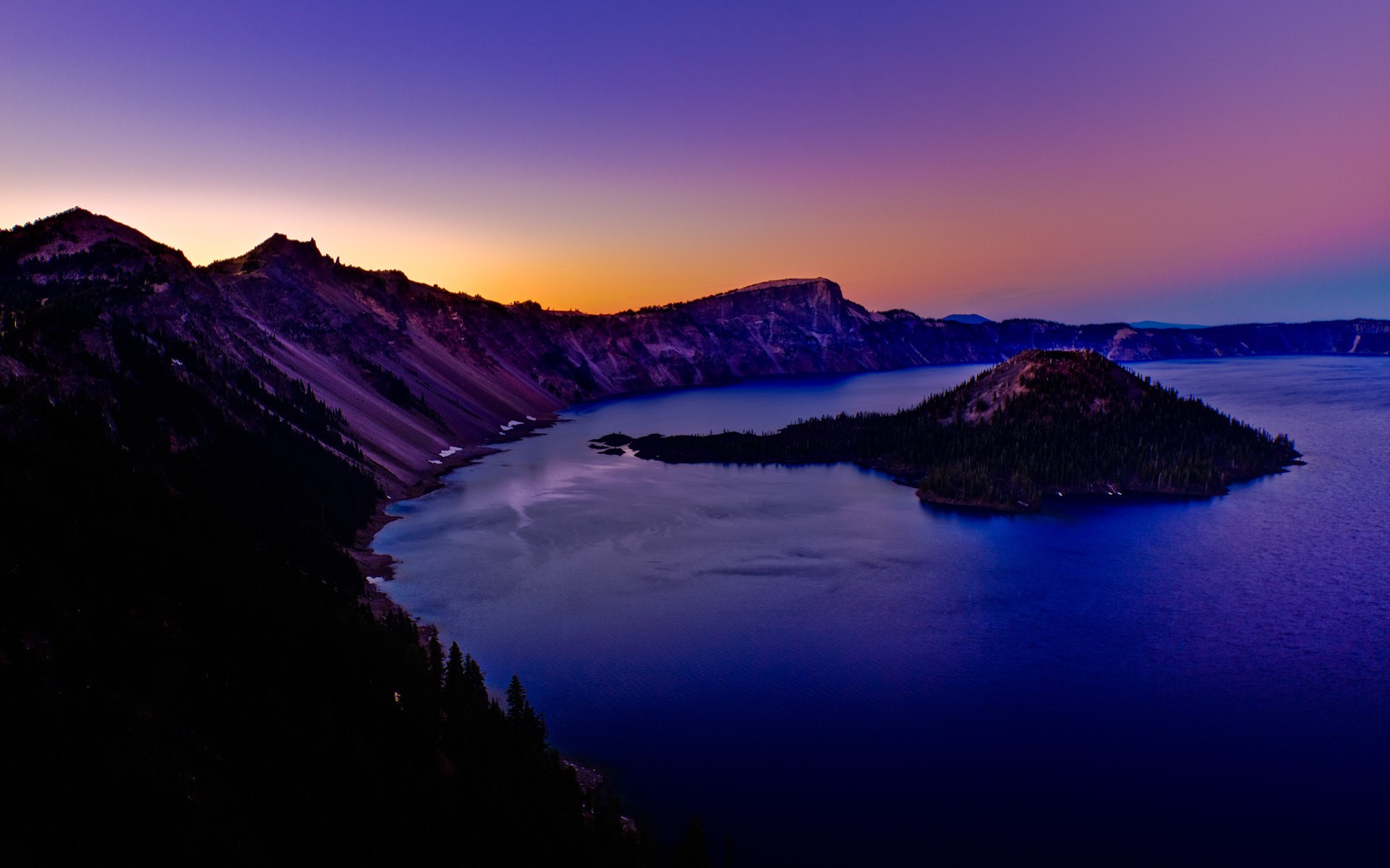 Crater Lake National Park at twilight HD Wallpaper