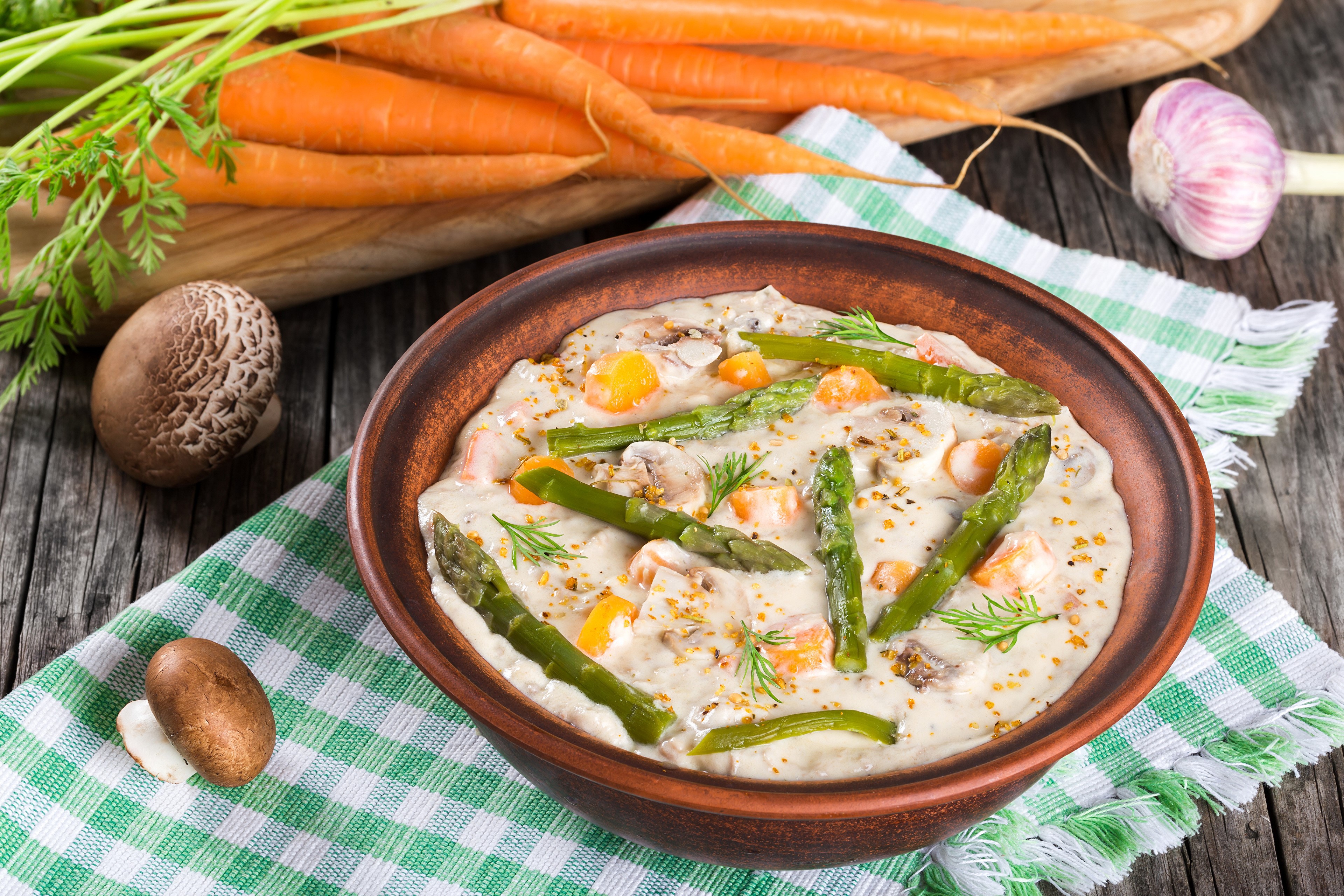 Creamy Asparagus and Mushroom Stew with Carrots HD Wallpaper