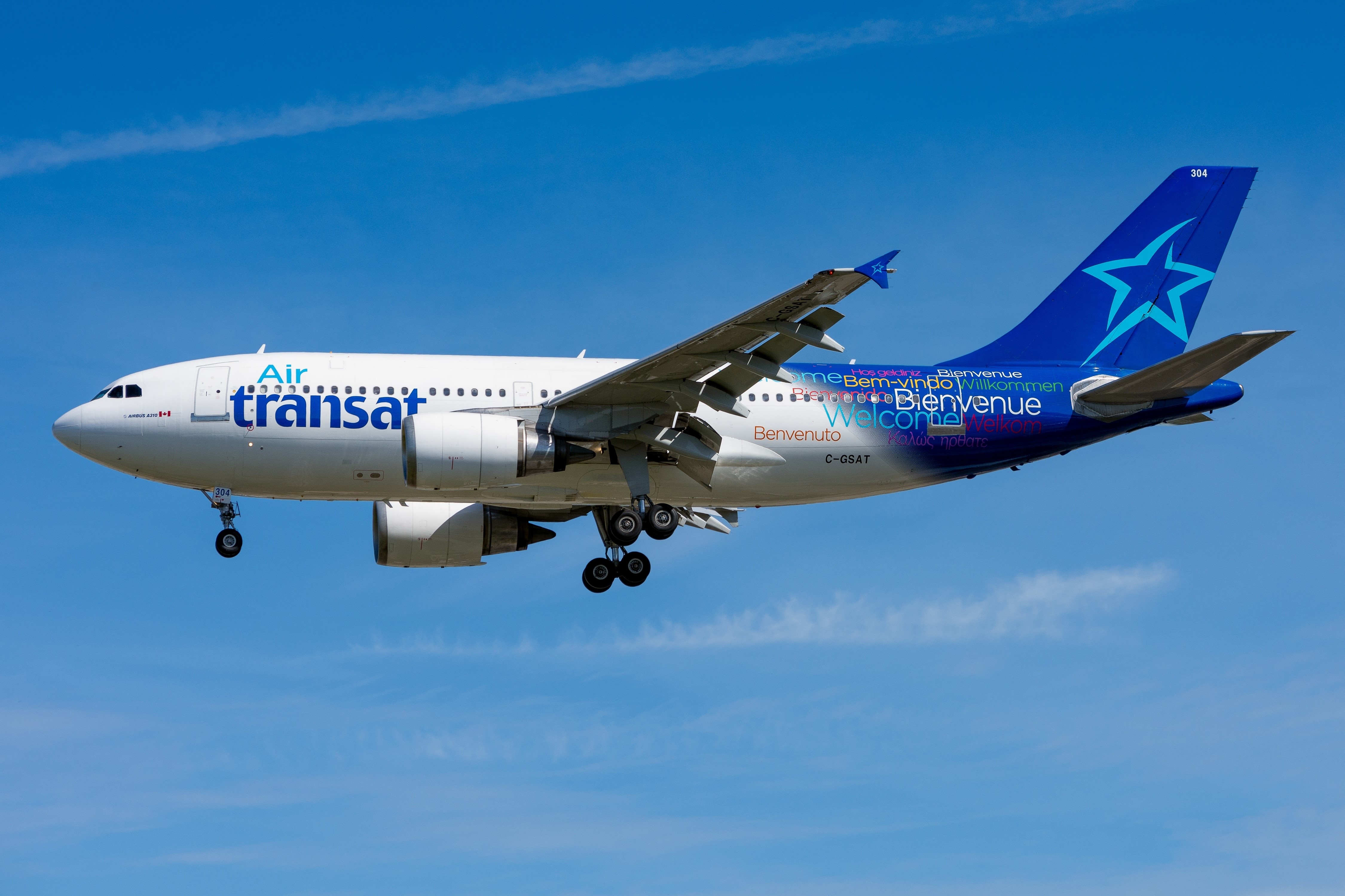 Air Transat Airbus A310-300 C-GSAT landing HD Wallpaper