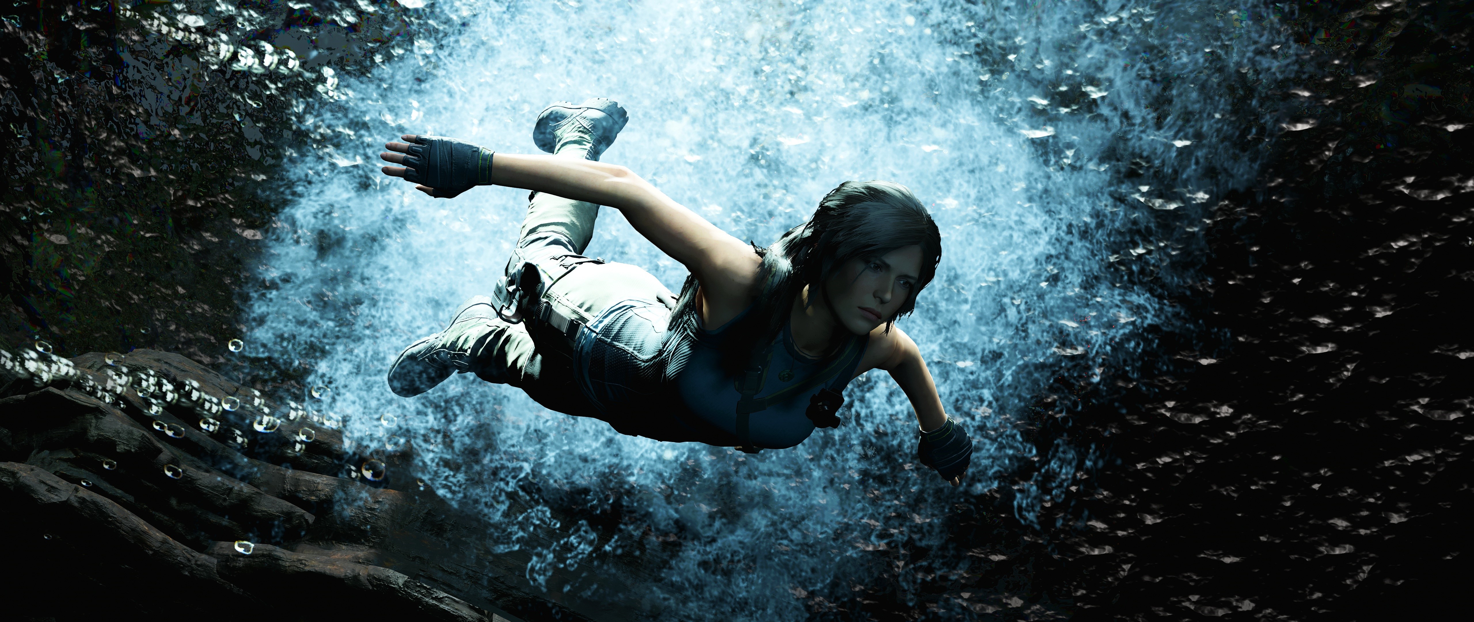 Lara Croft from Tomb Raider swimming underwater HD Wallpaper