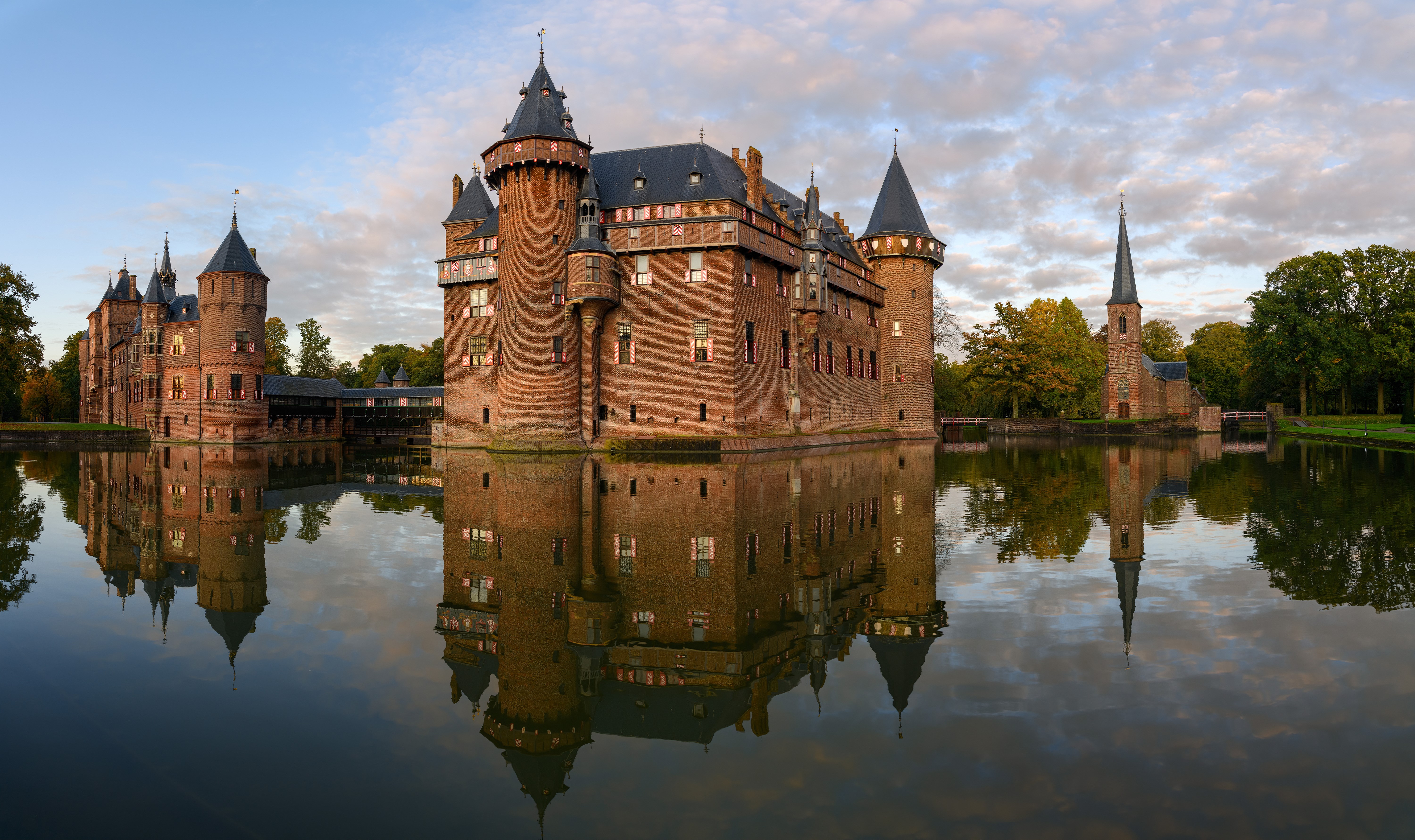 Castle De Haar in the Netherlands HD Wallpaper