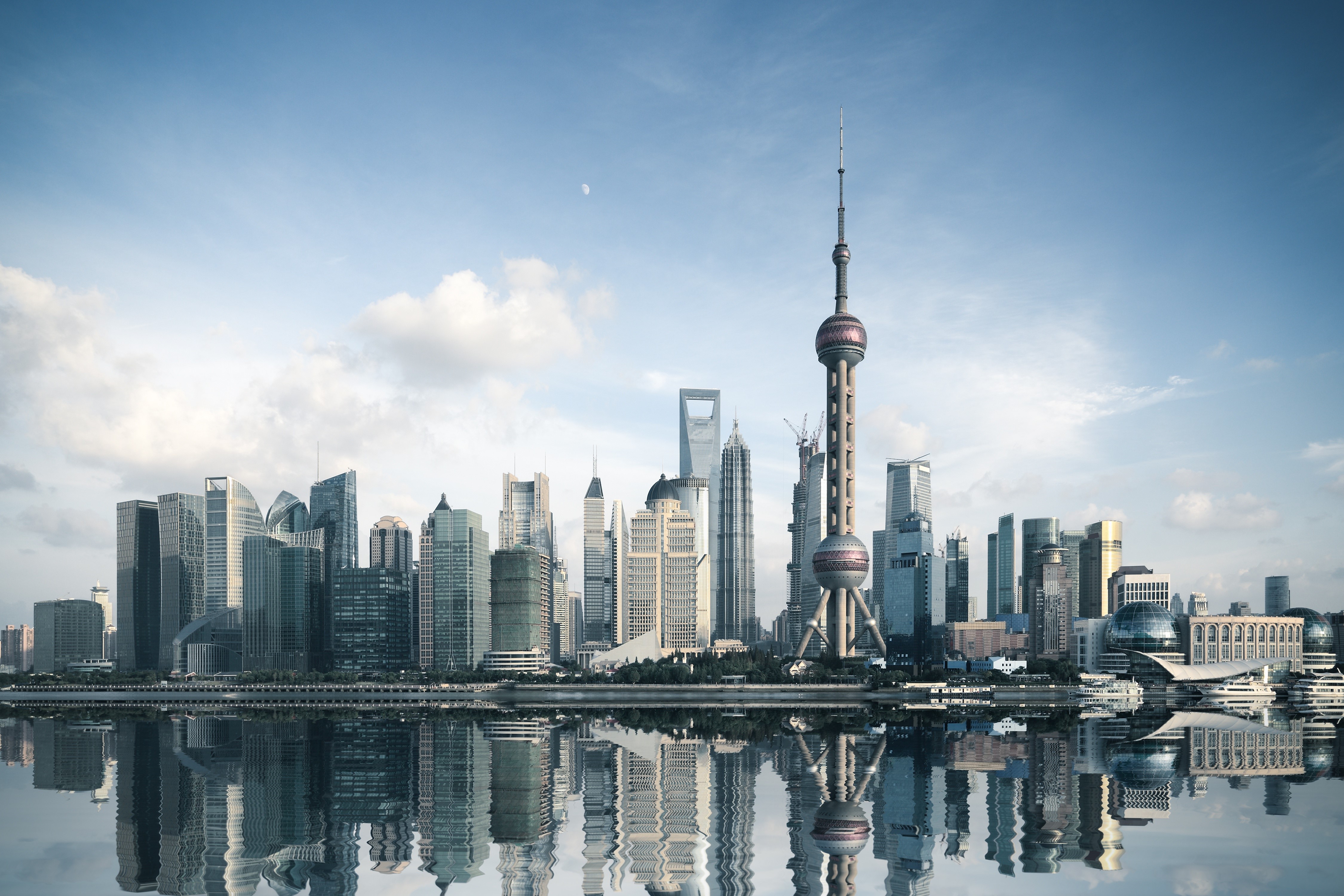 Shanghai skyline with Oriental Pearl Tower HD Wallpaper