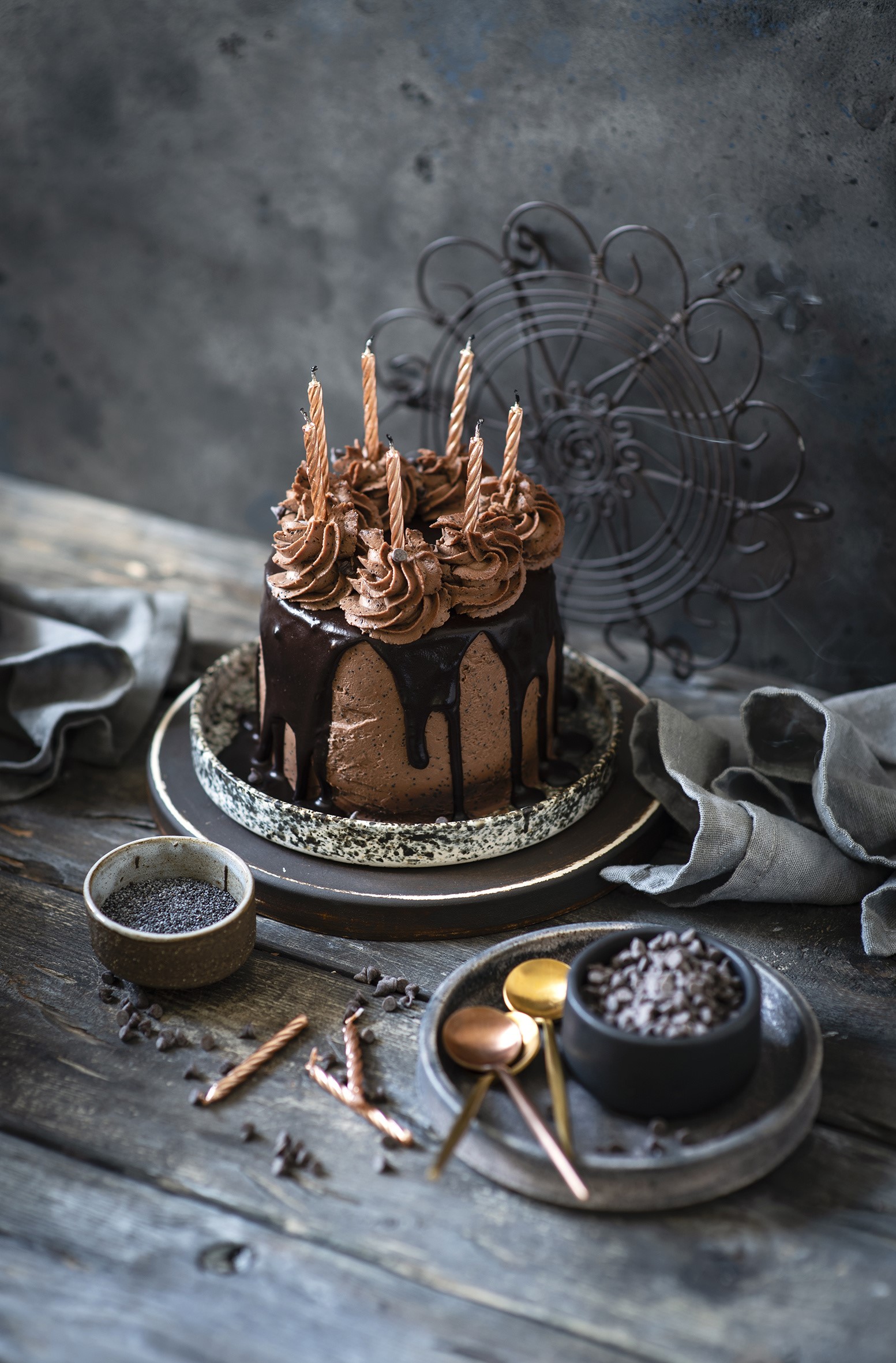 Chocolate cake with candles and chocolate chips HD Phone Wallpaper