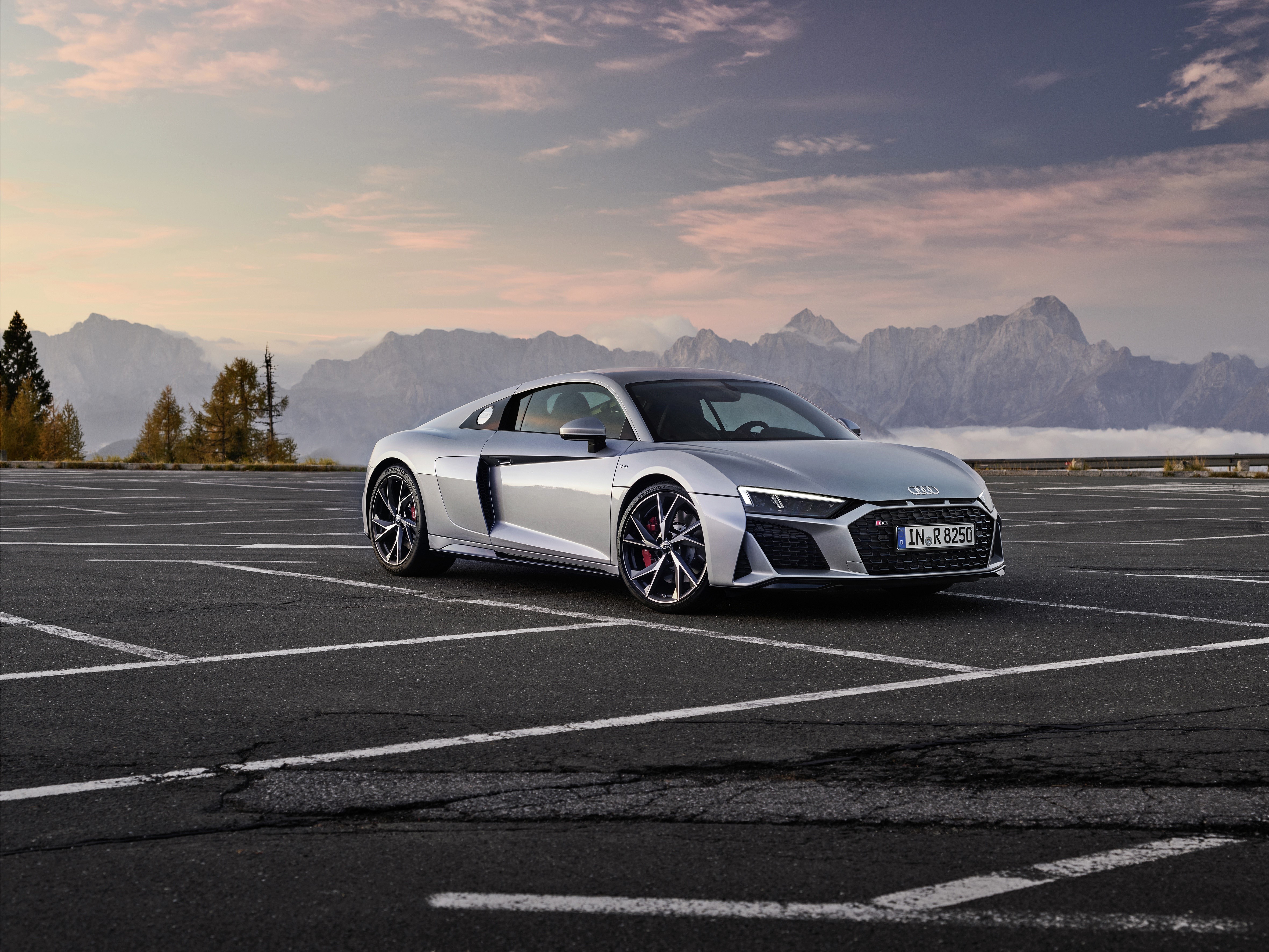 Audi R8 V10 2020 RWD in Parking Lot HD Wallpaper