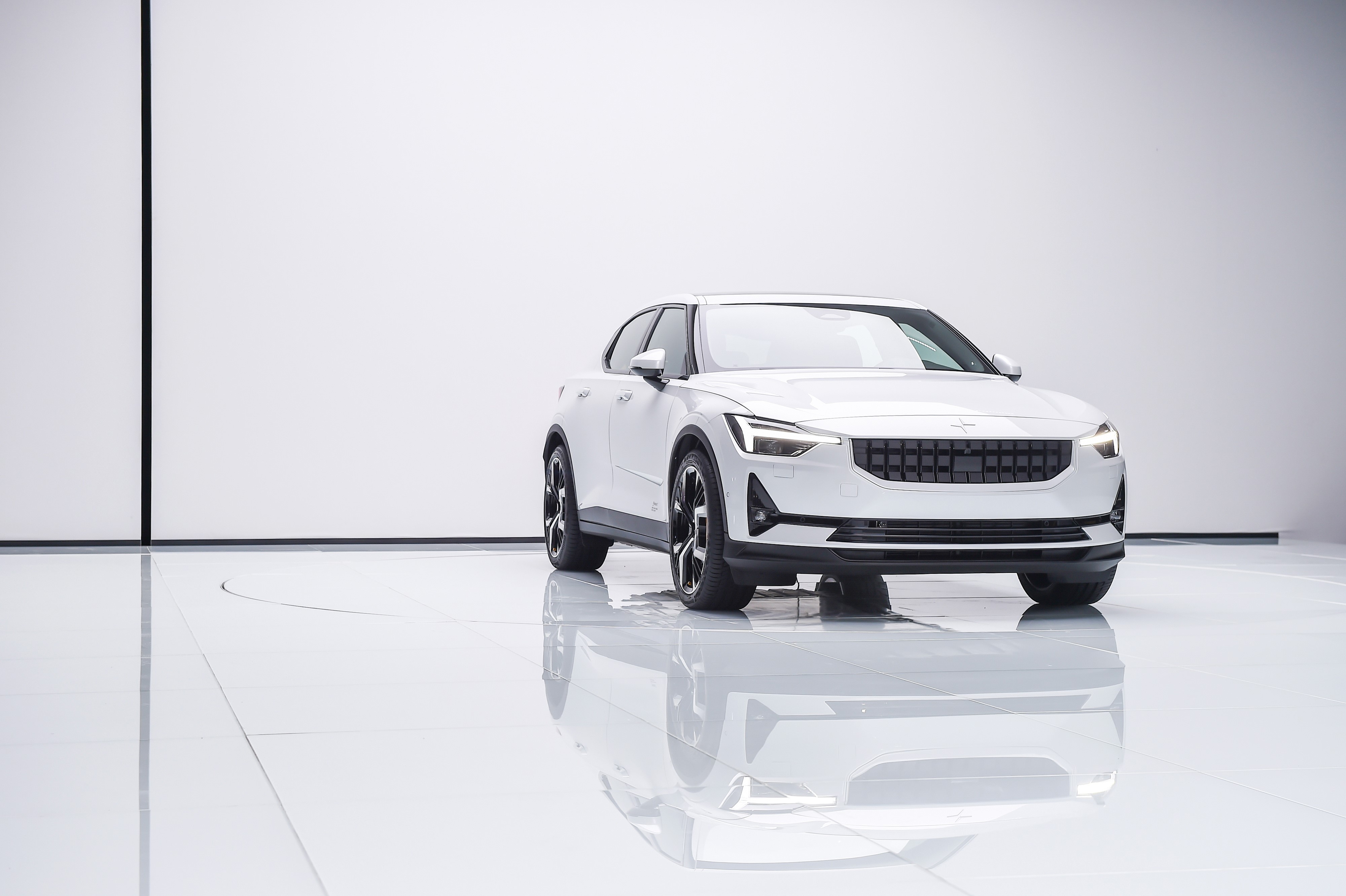 4K White Polestar 1 HD Wallpaper