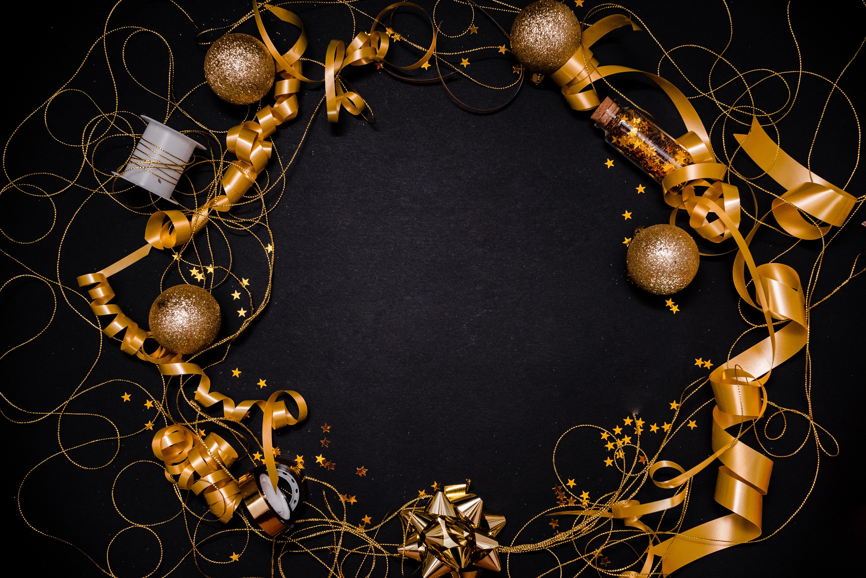 Gold Christmas decorations on a black background HD Wallpaper