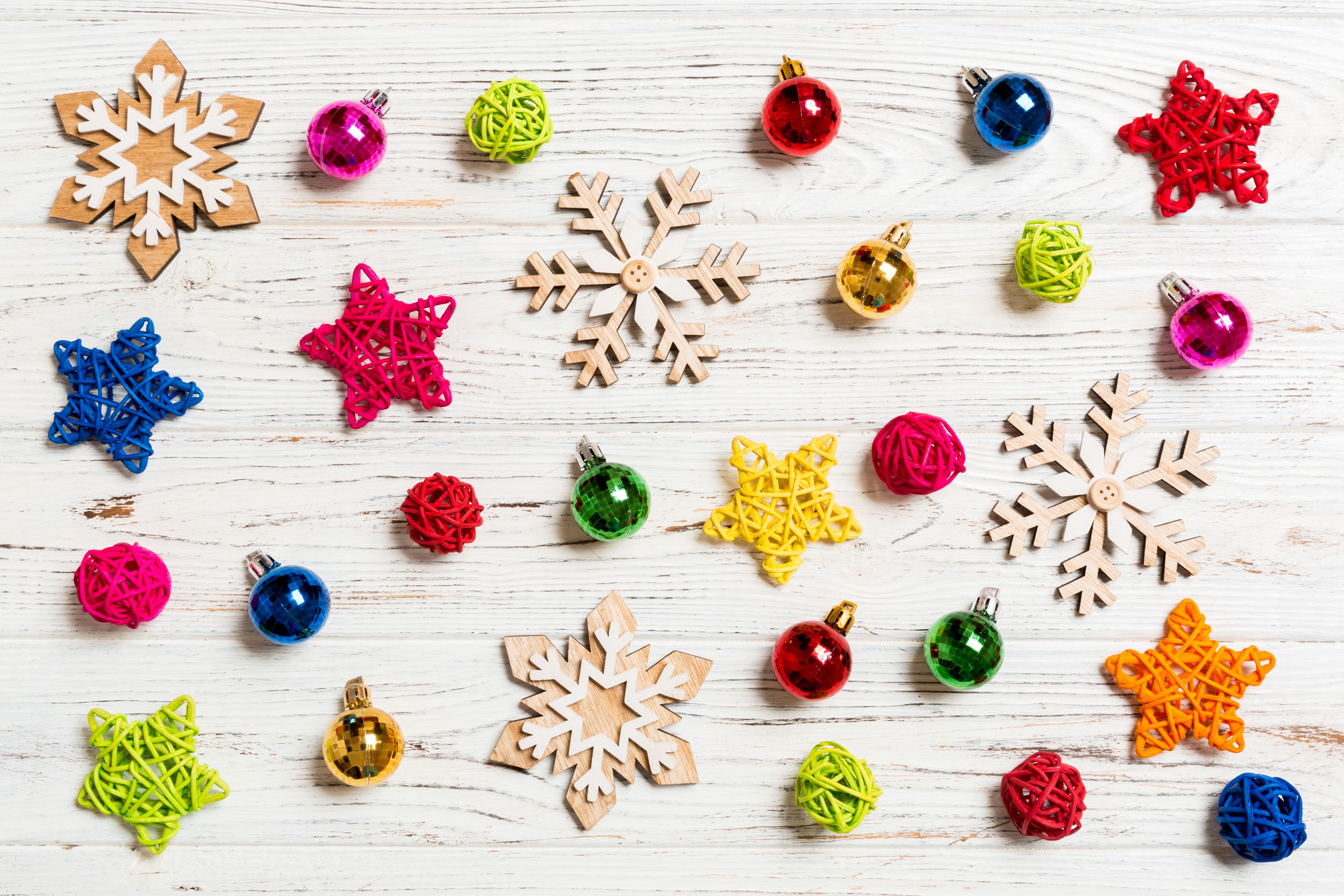 Christmas decorations: Snowflakes, stars, and balls HD Wallpaper