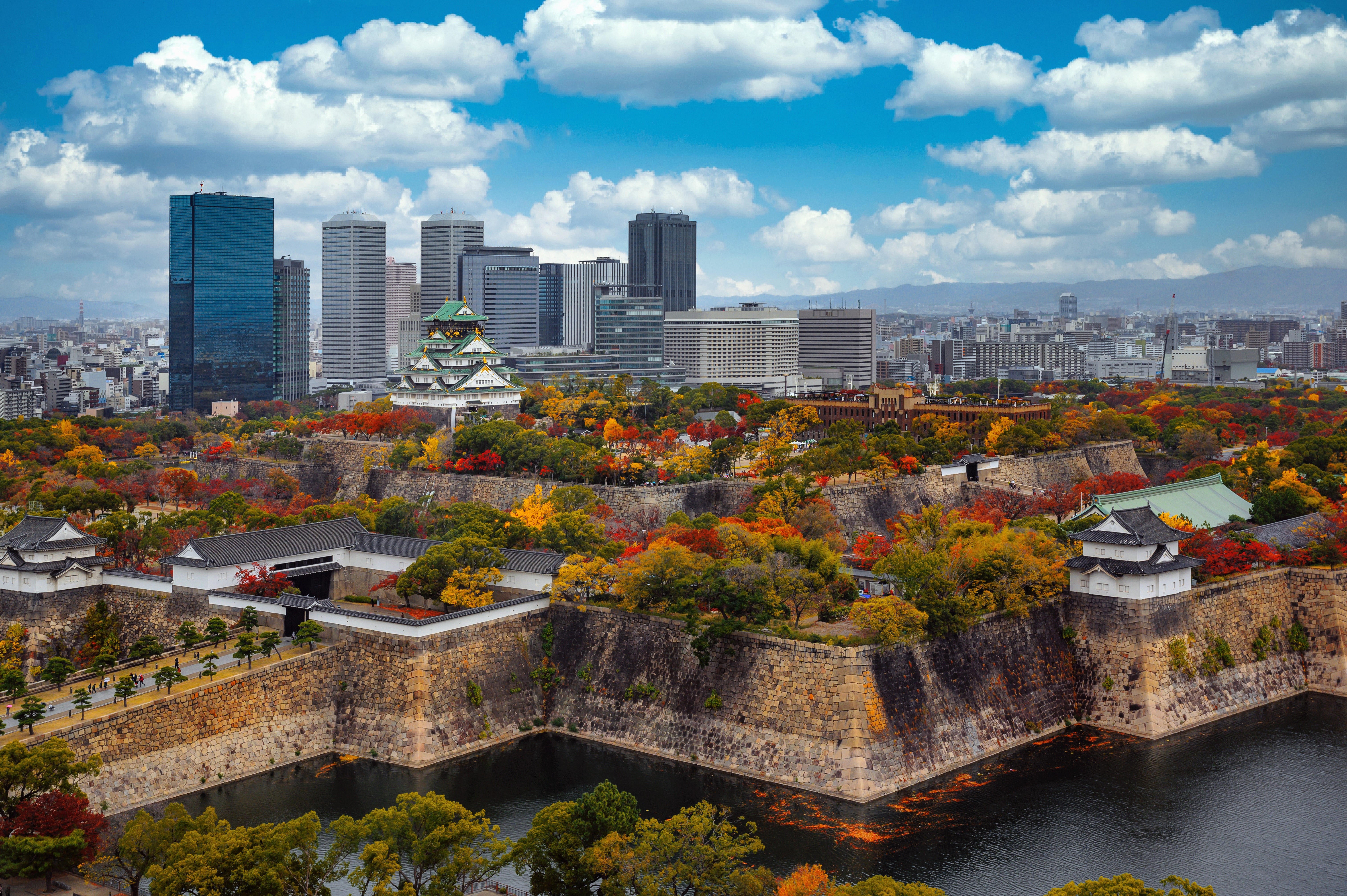 Osaka Castle Park with Skyscrapers in Autumn HD Wallpaper