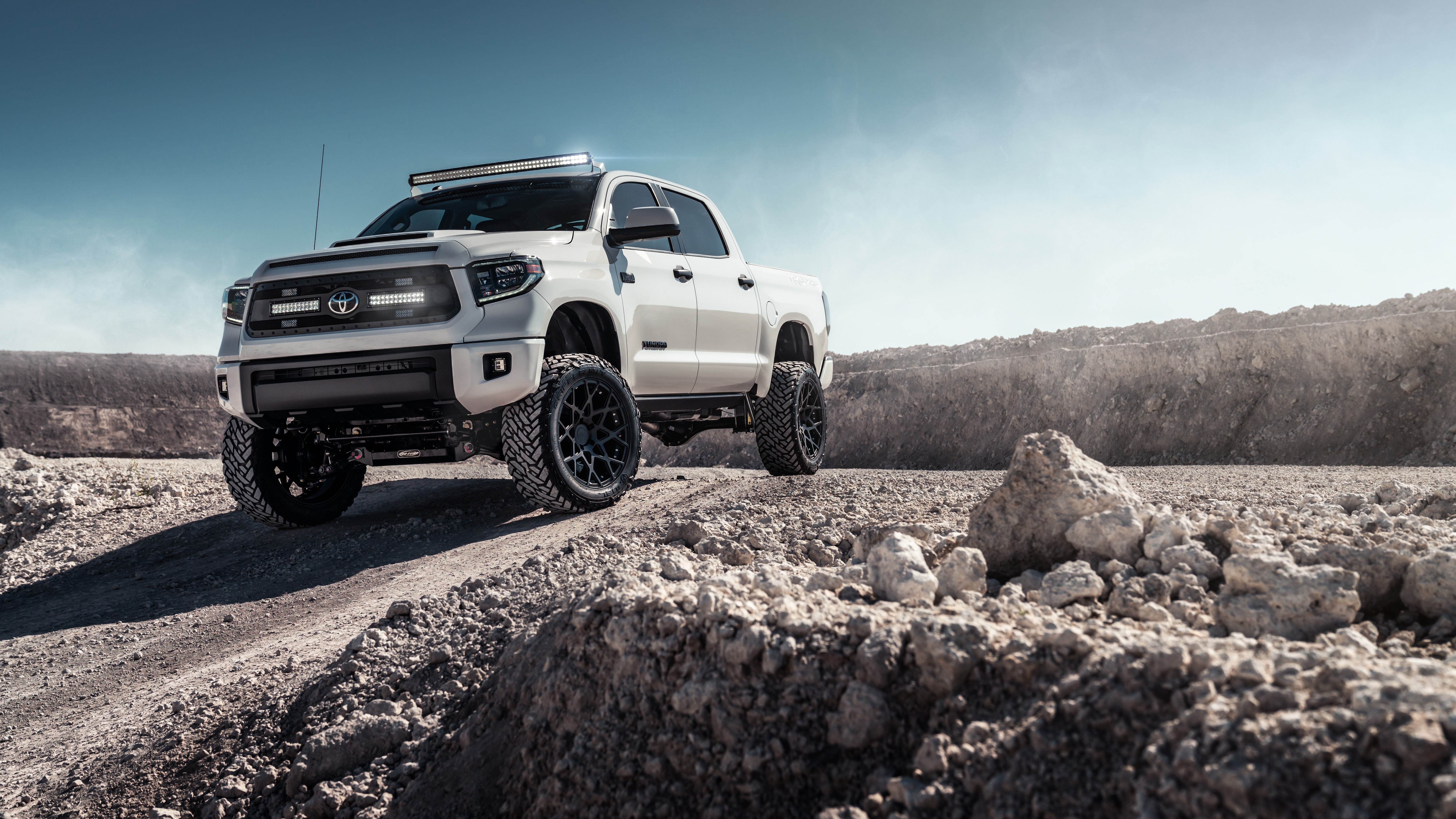 White Toyota Tundra 2019 Pickup Truck HD Wallpaper