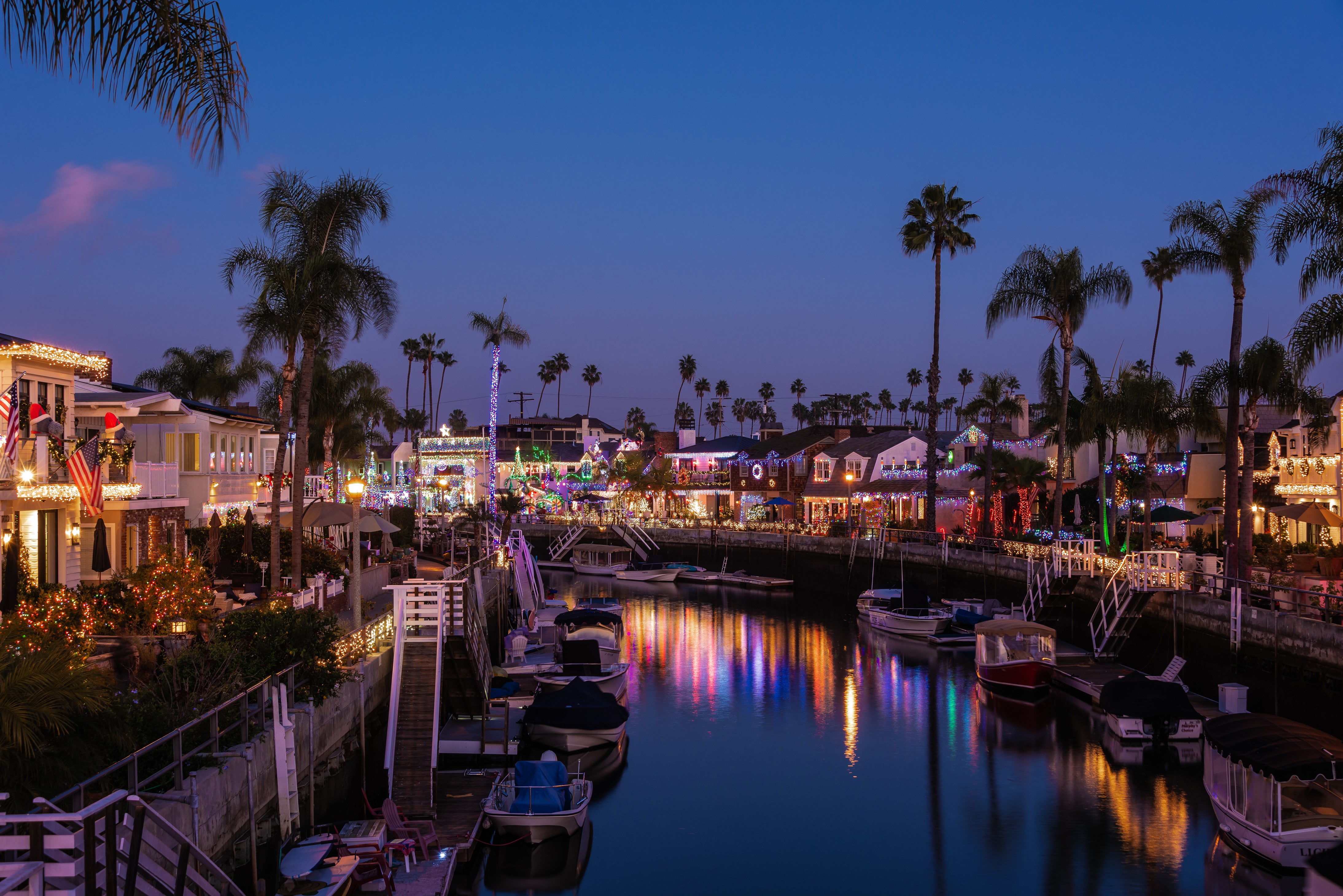 Christmas Lights on Canal in Long Beach, California HD Wallpaper