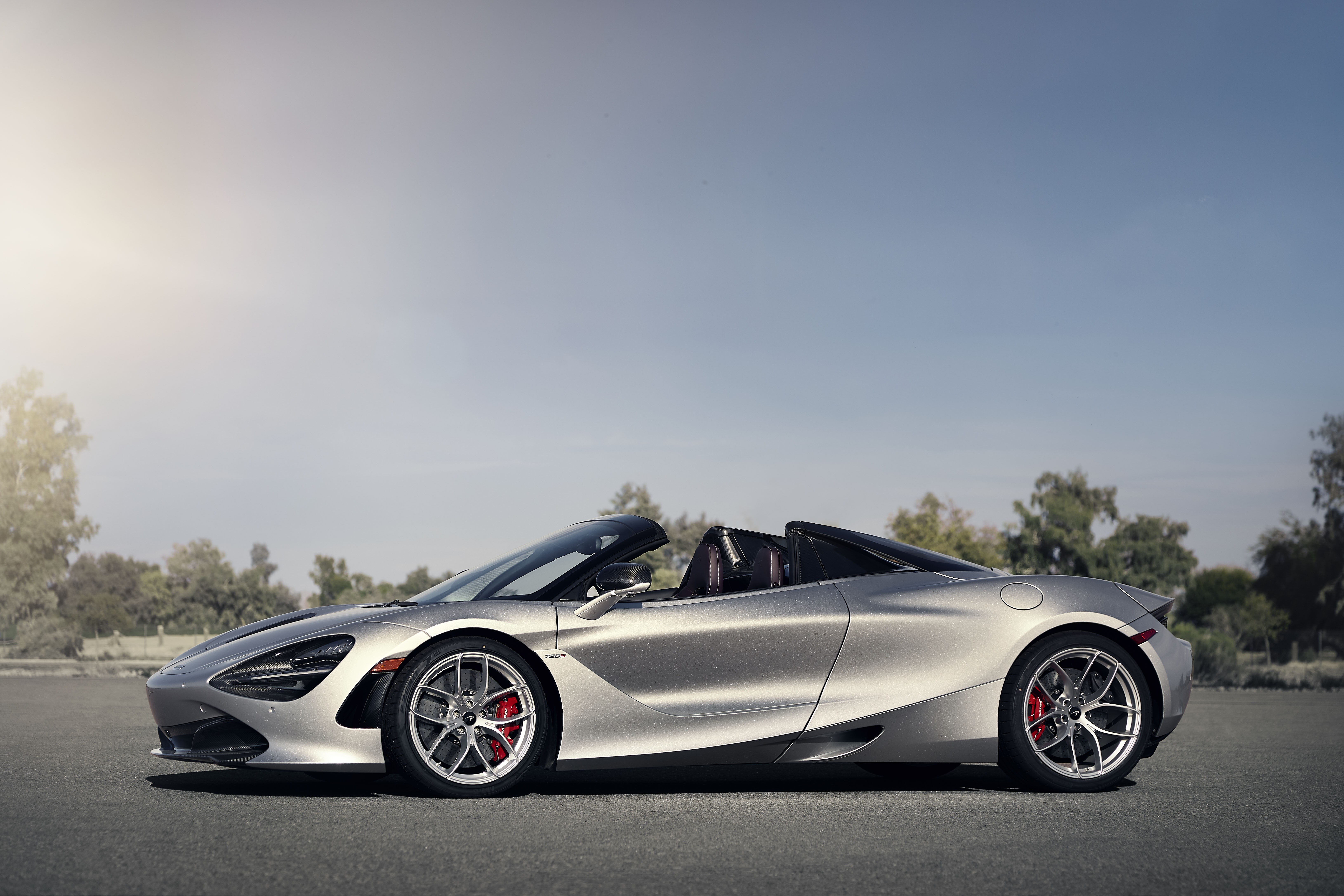 Silver McLaren 720S Spider Roadster HD Wallpaper