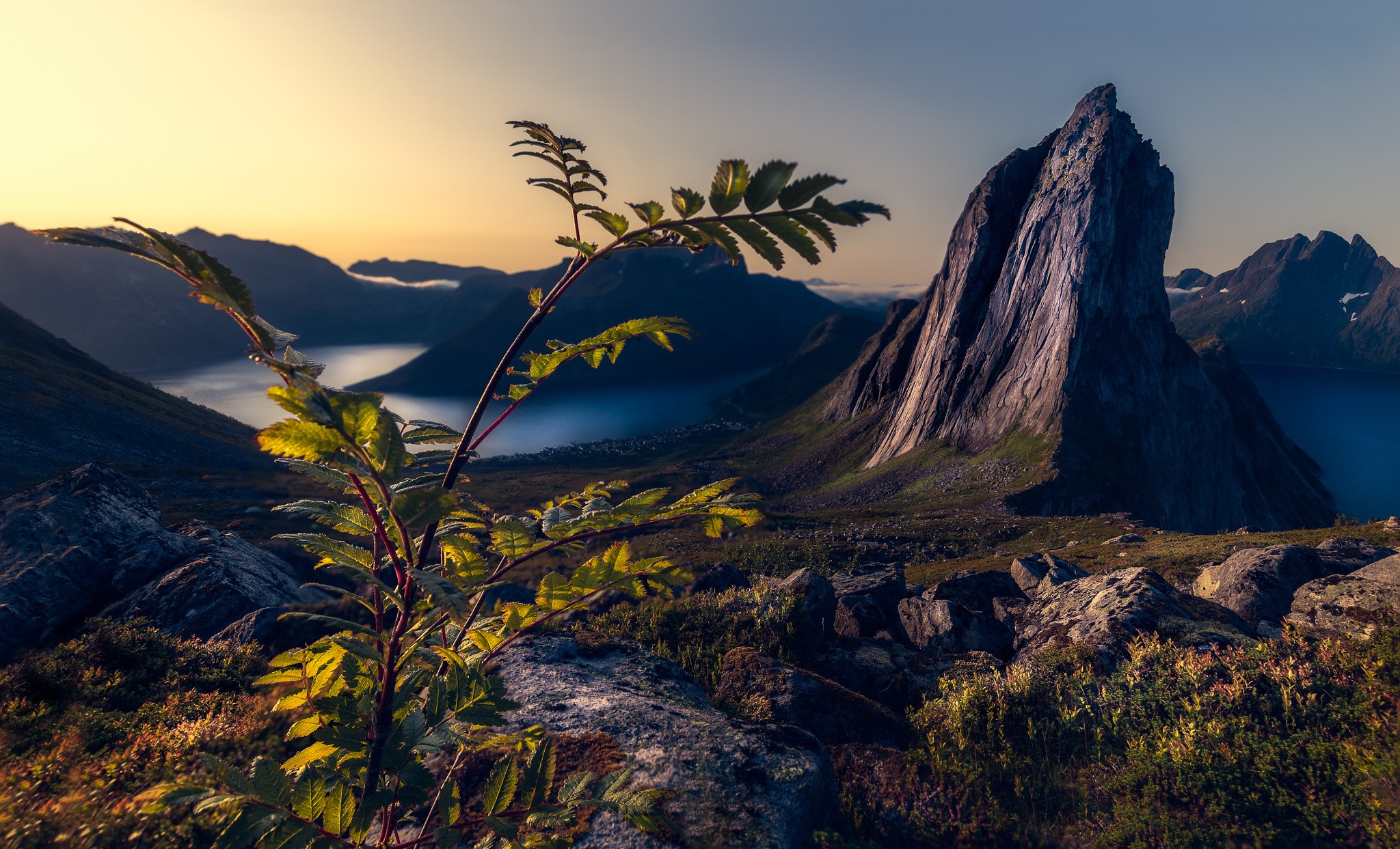 Segla mountain and fjord in Troms, Norway HD Wallpaper