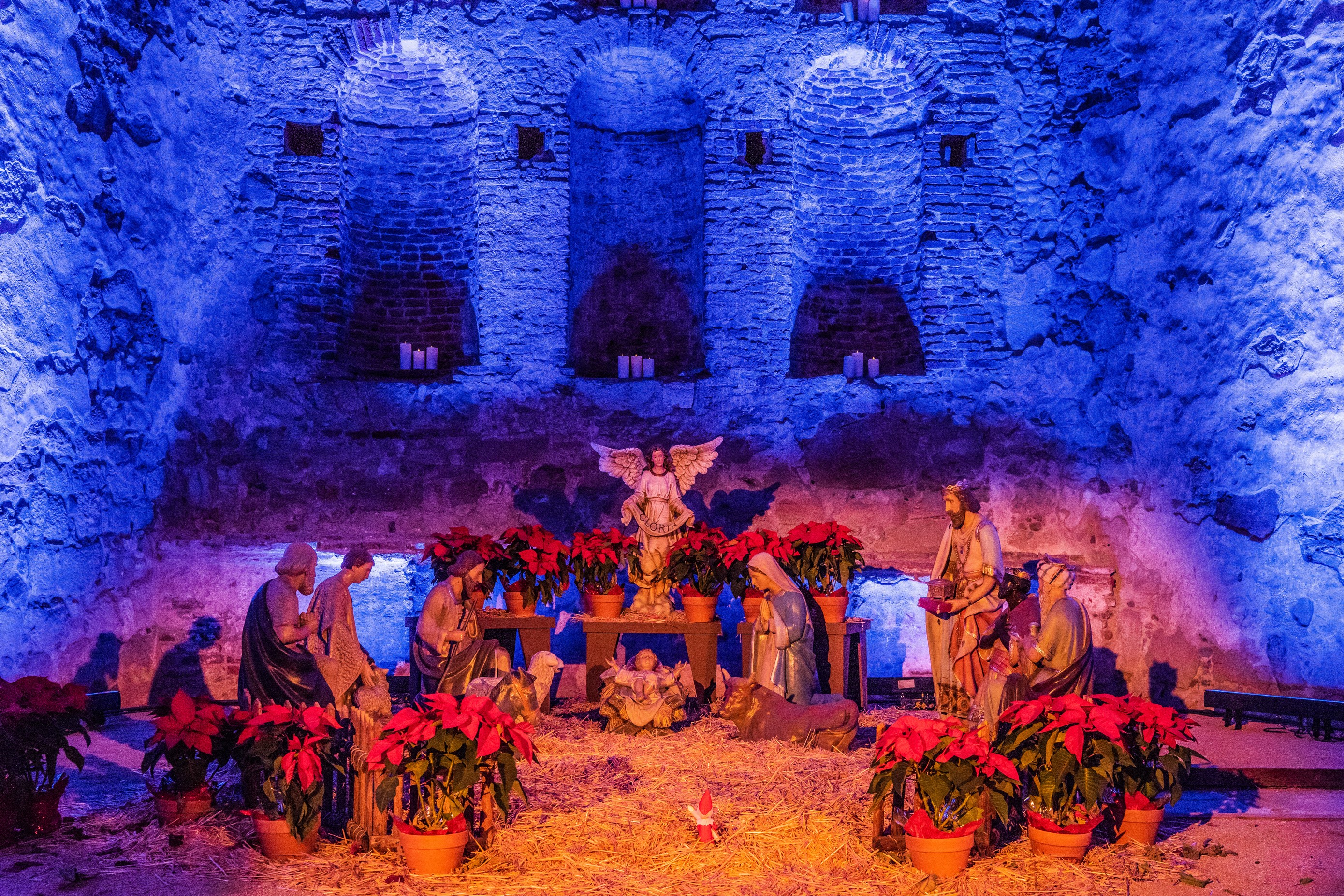 Nativity Scene at Mission San Juan Capistrano HD Wallpaper