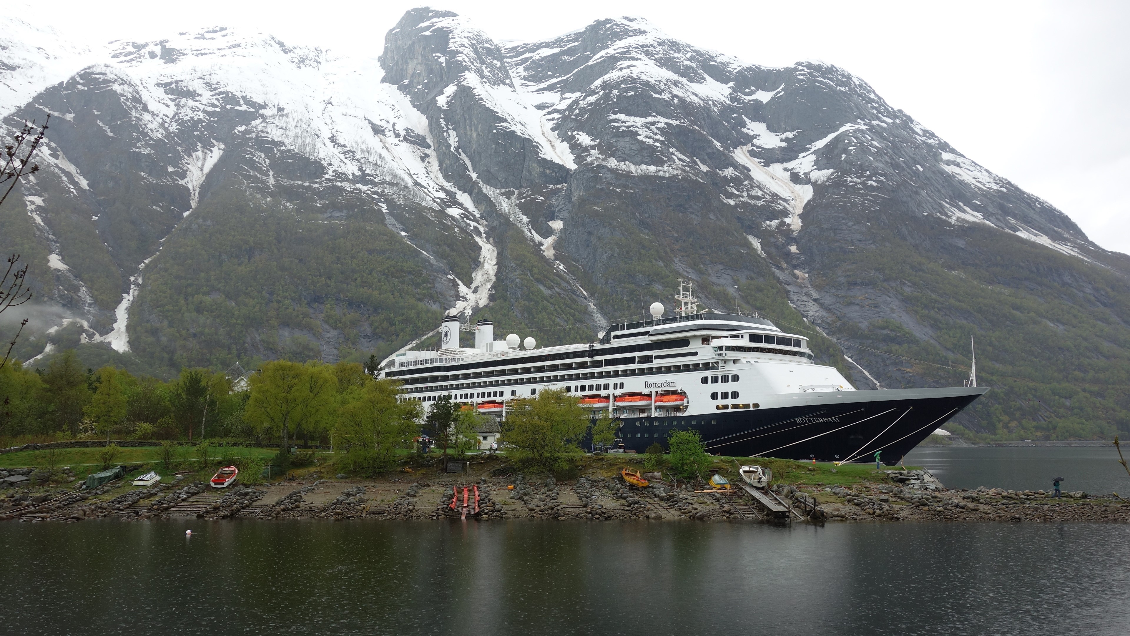 Cruise liner Rotterdam in Eidfjord, Norway HD Wallpaper