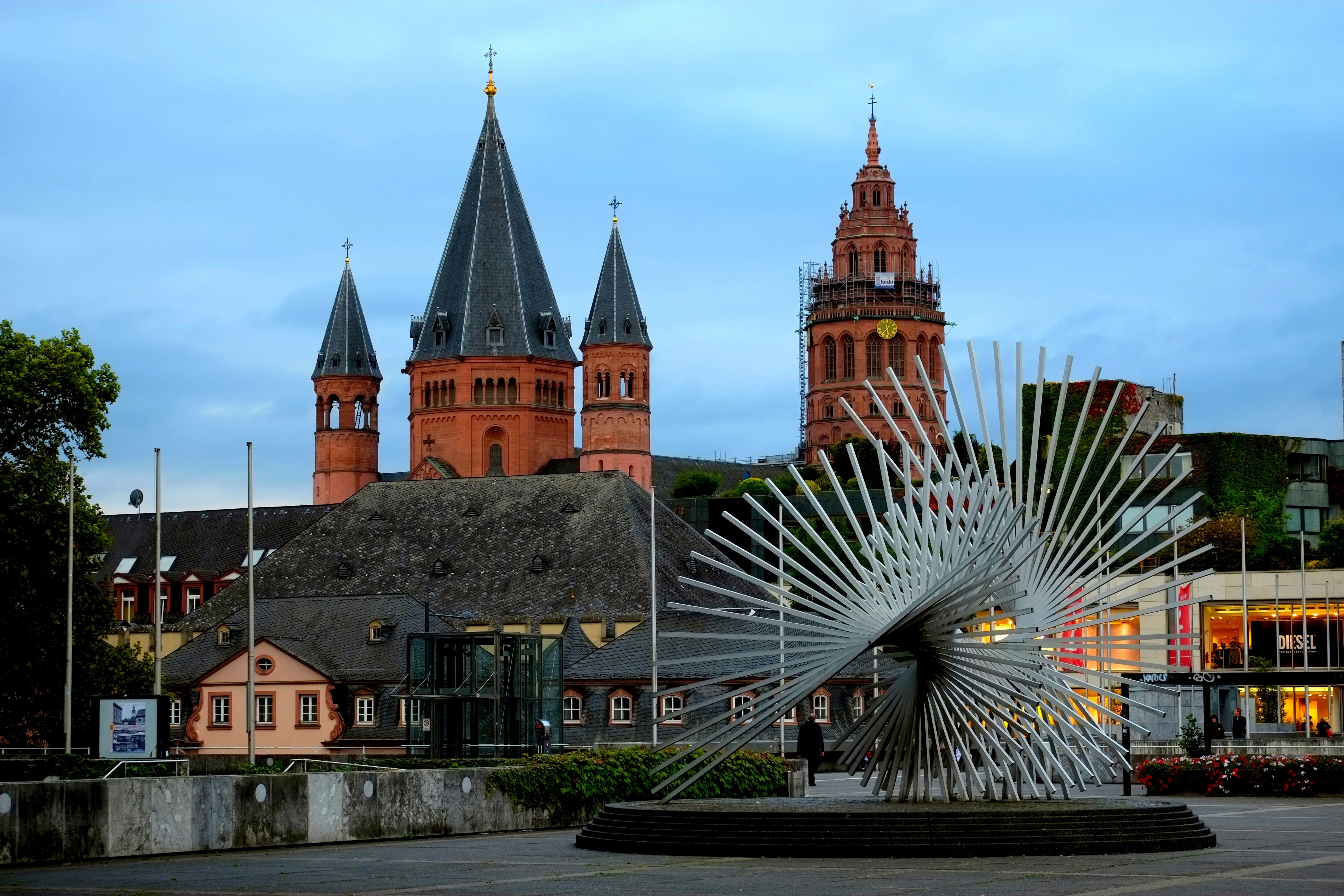Mainz Cathedral and Sculpture in Germany HD Wallpaper
