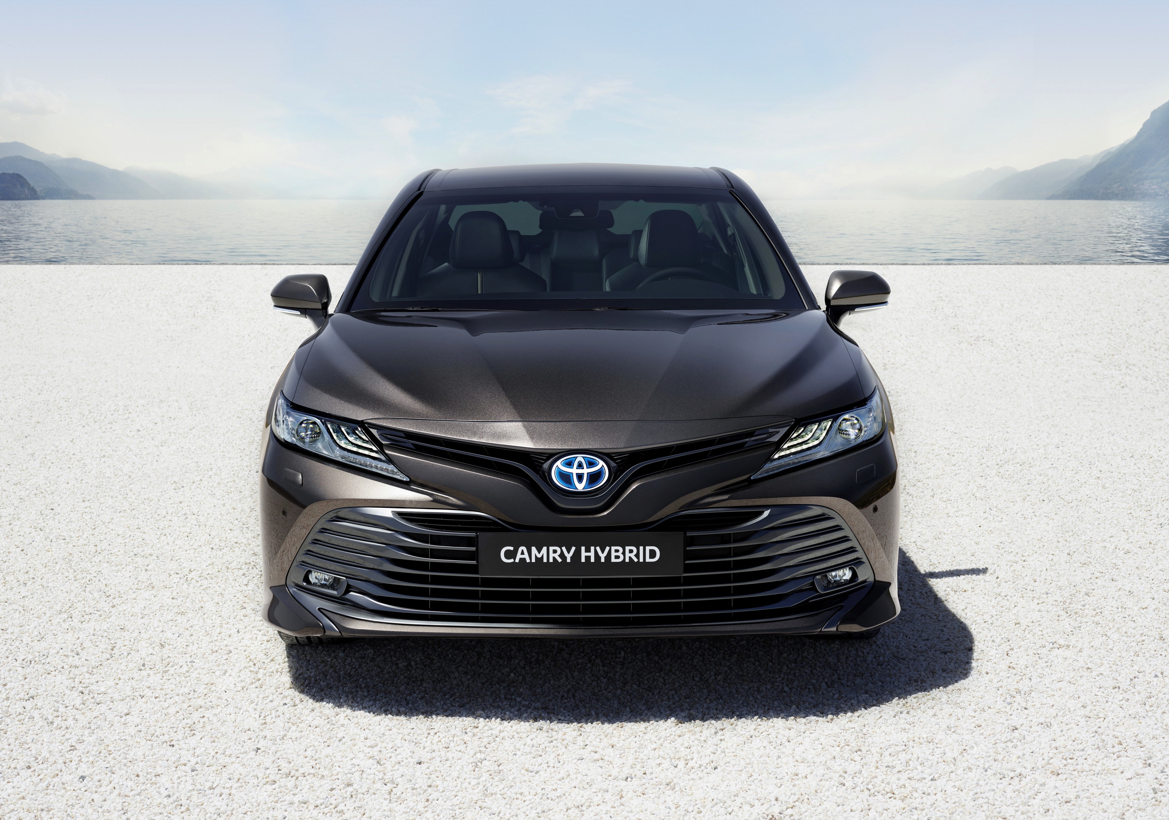 Toyota Camry Hybrid 2019 Front View HD Wallpaper