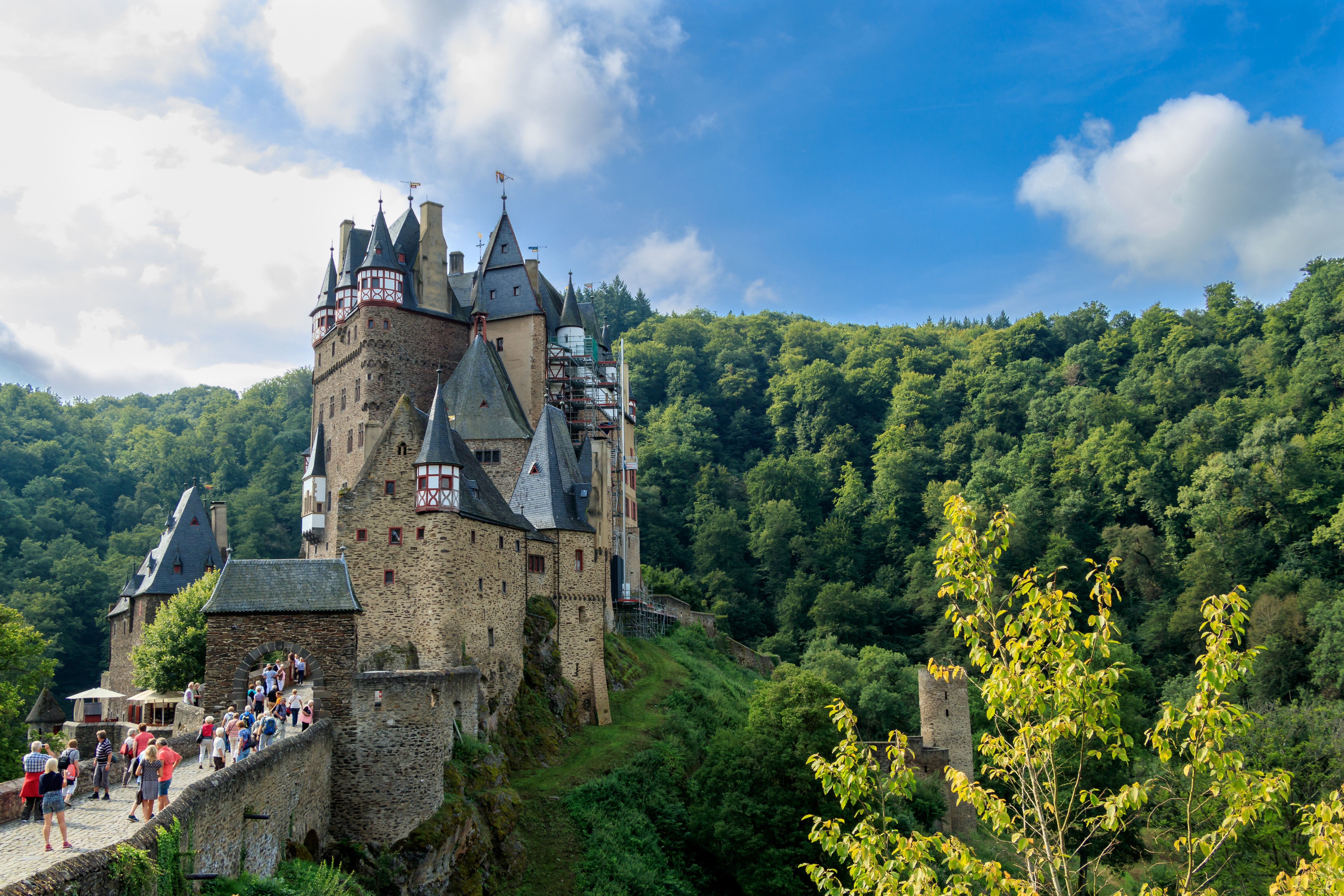 Eltz Castle in Rhineland-Palatinate, Germany HD Wallpaper