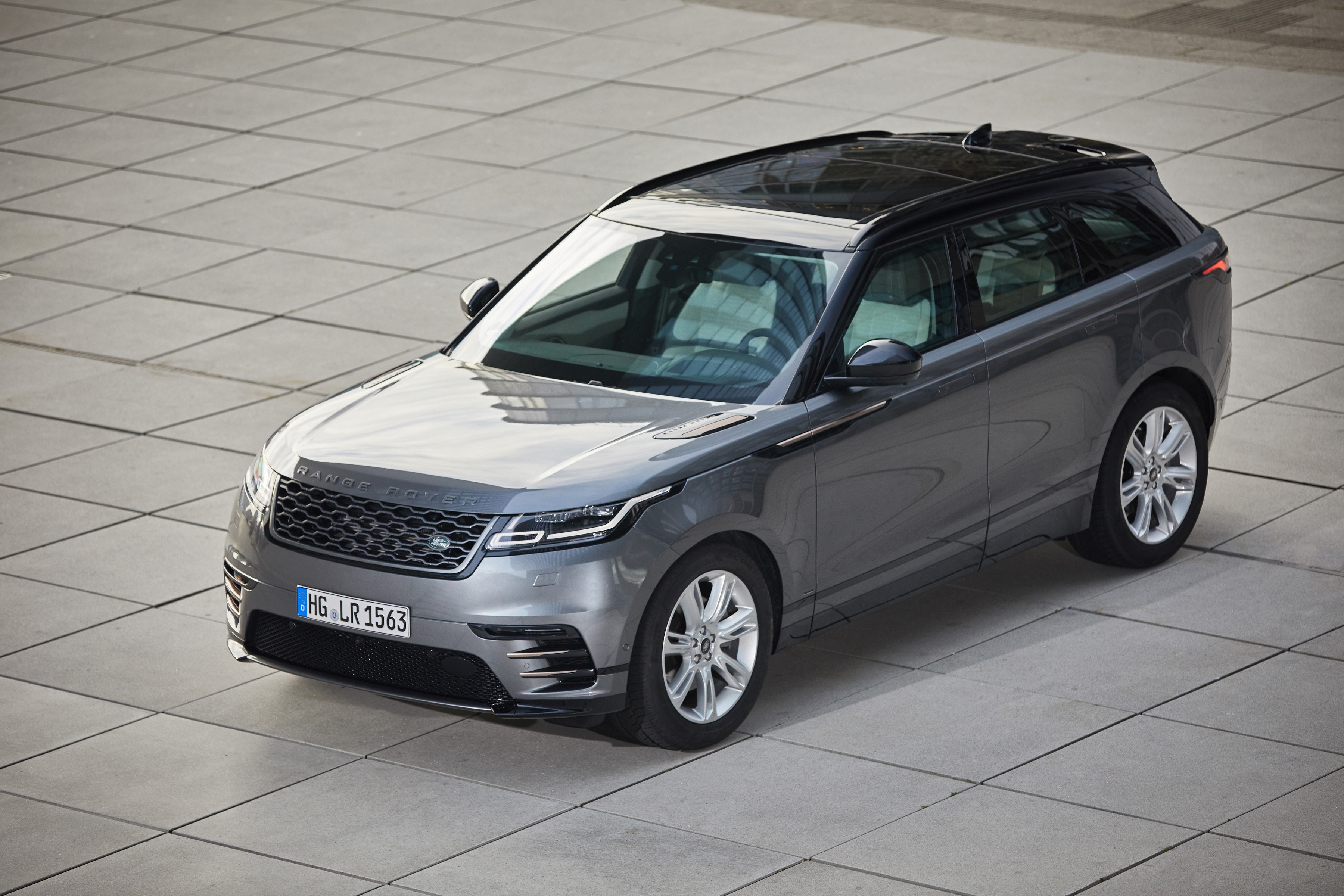 Grey Land Rover Velar R-Dynamic P300 SE HD Wallpaper