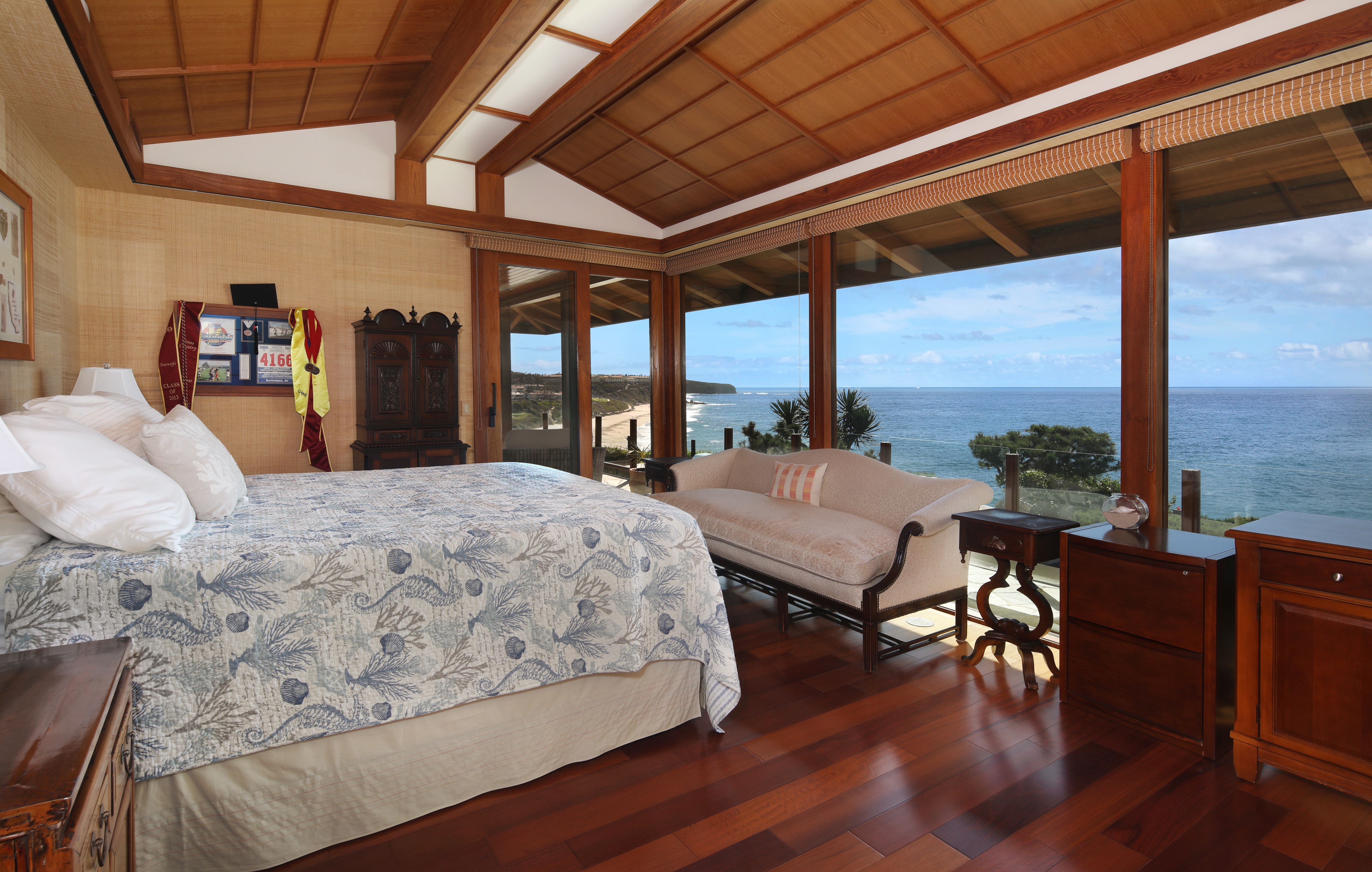 Bedroom with Ocean View HD Wallpaper