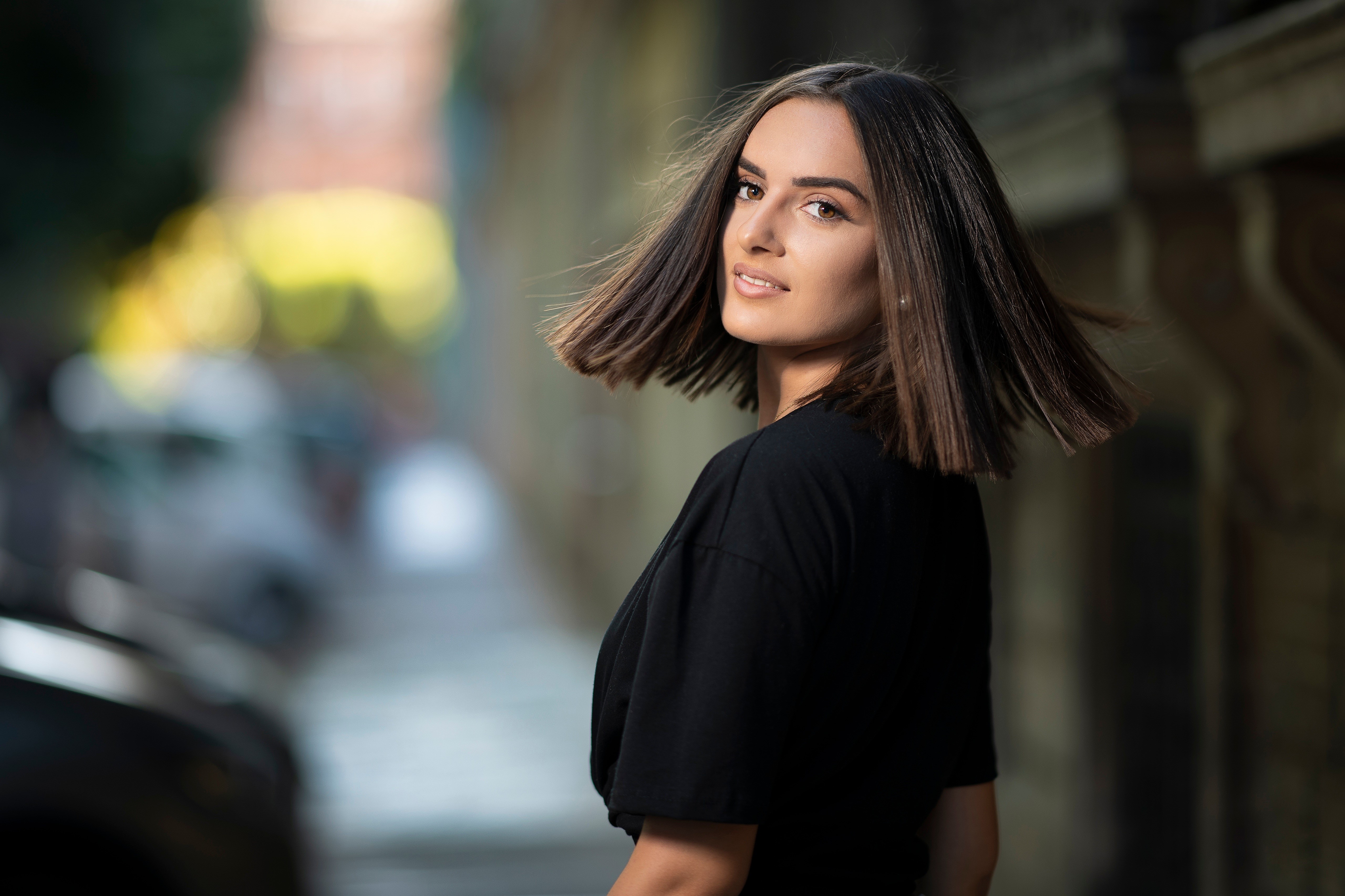 Onella in 4K with Brown Hair and Bokeh HD Wallpaper