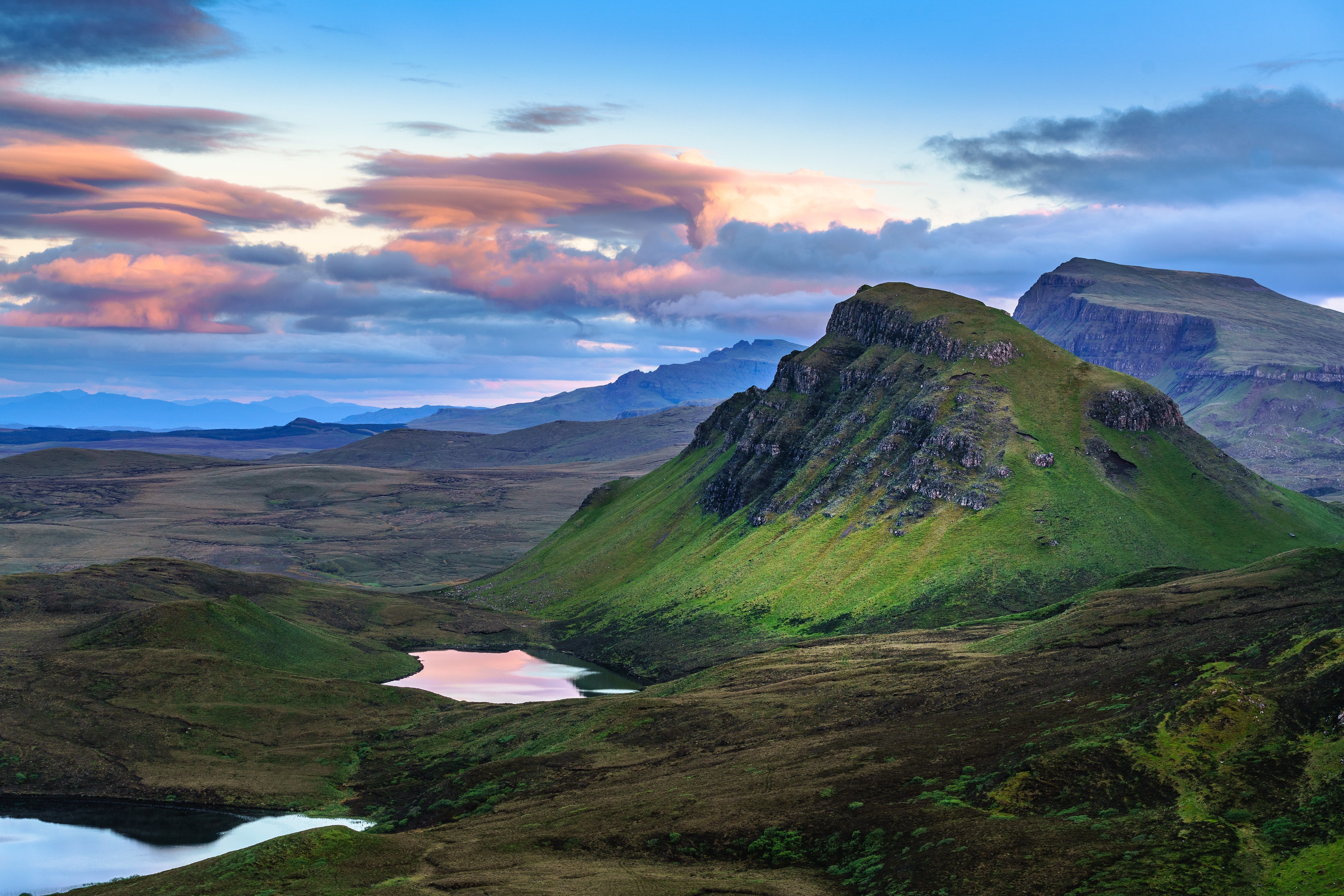 Quiraing, Isle of Skye, Scotland Mountains and Clouds HD Wallpaper