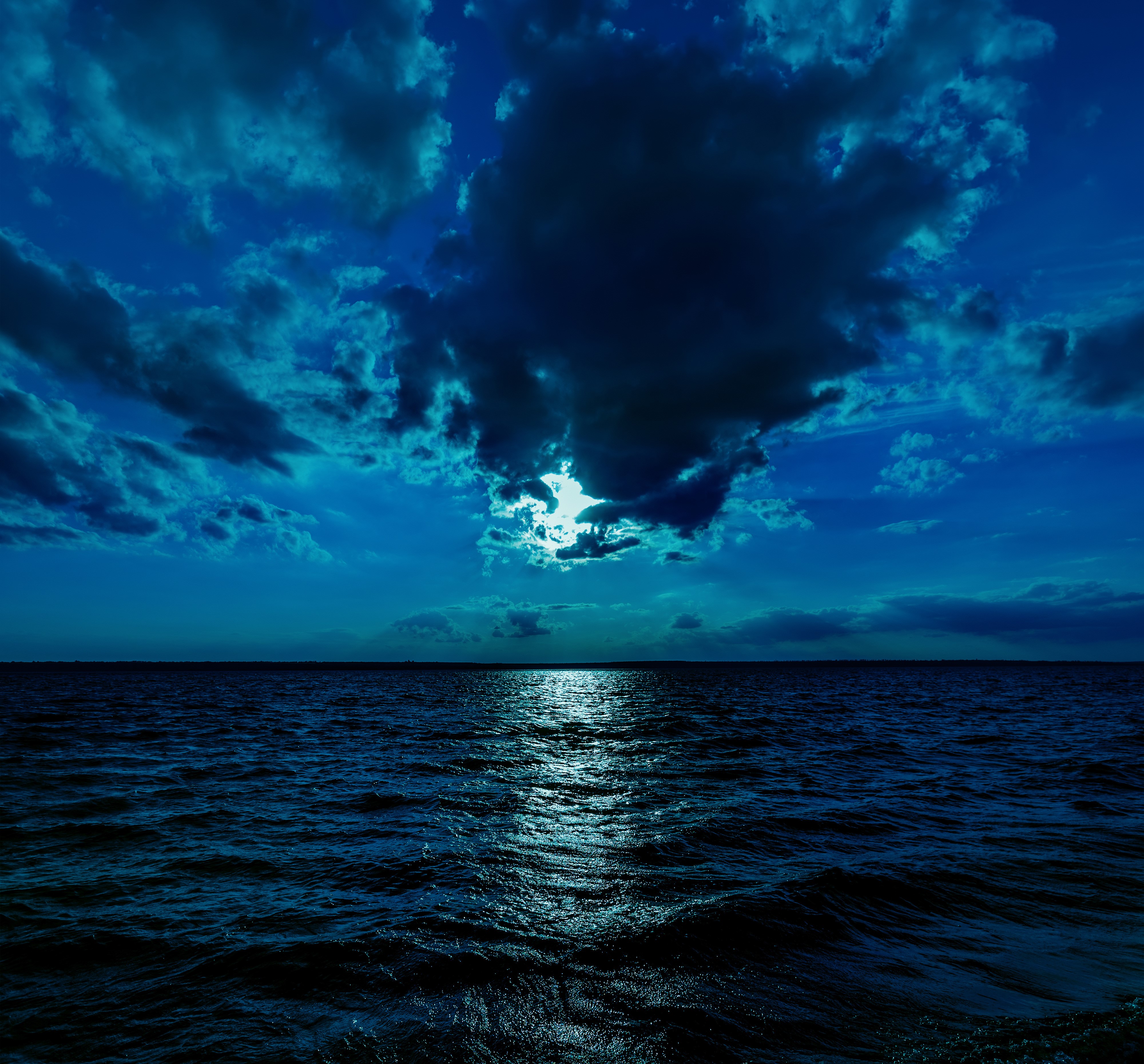 4K Sea and Sky at Night with Clouds and Moon HD Wallpaper