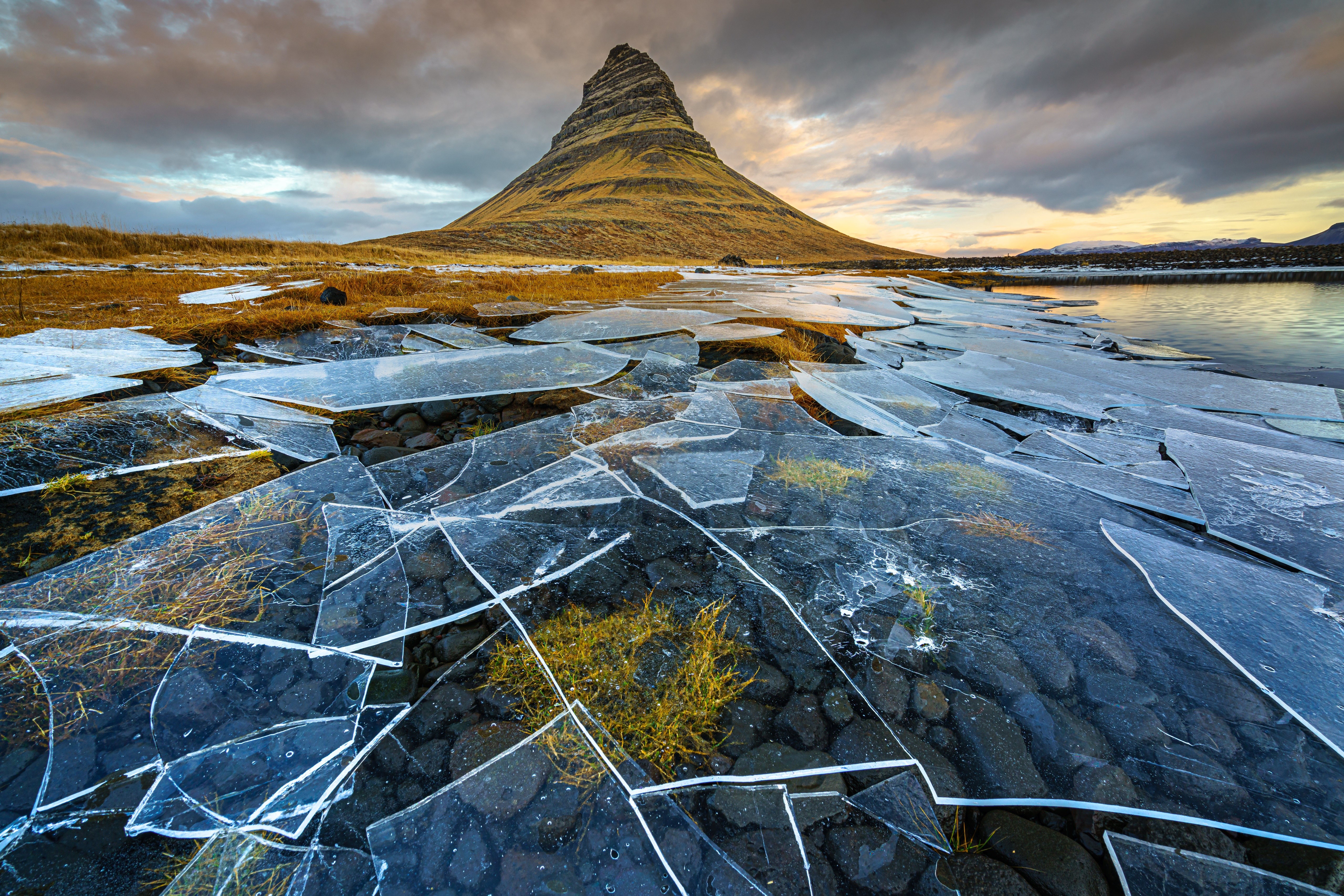 Kirkjufell Mountain Iceland with Cracked Ice in Foreground HD Wallpaper