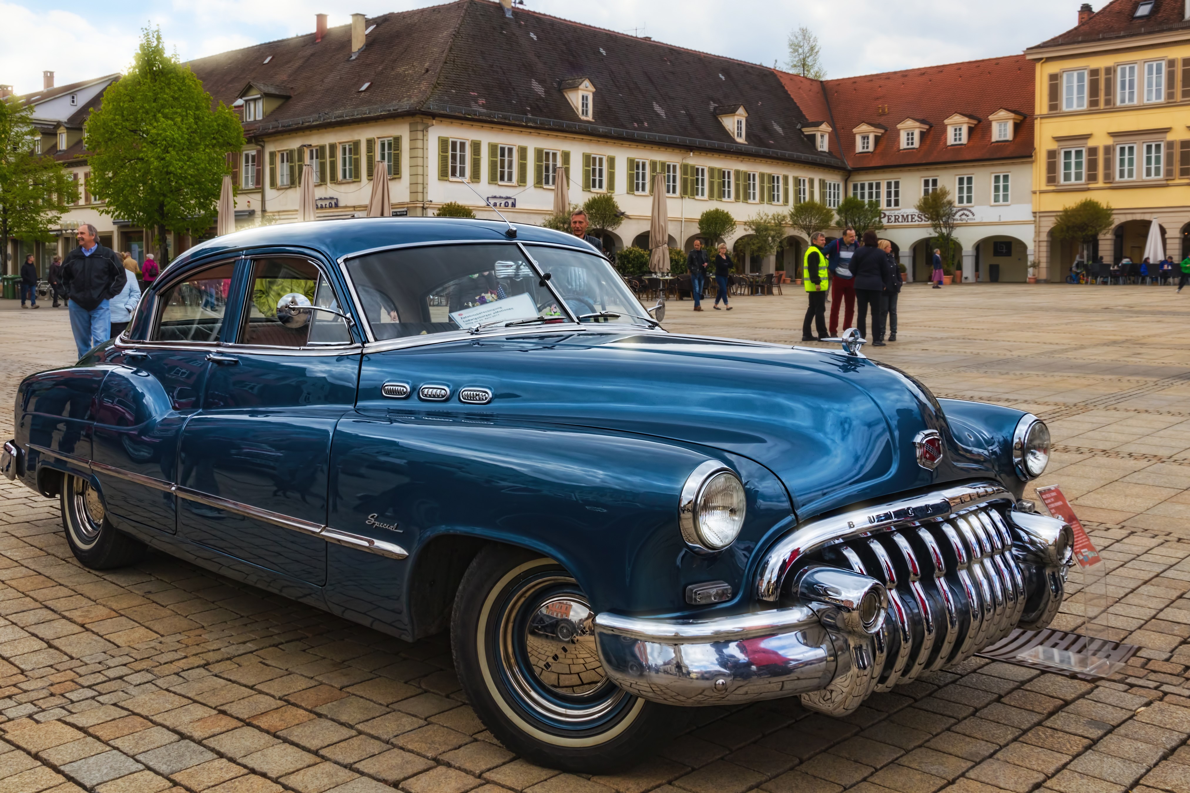 4K 1949 Buick Special Tourback HD Wallpaper
