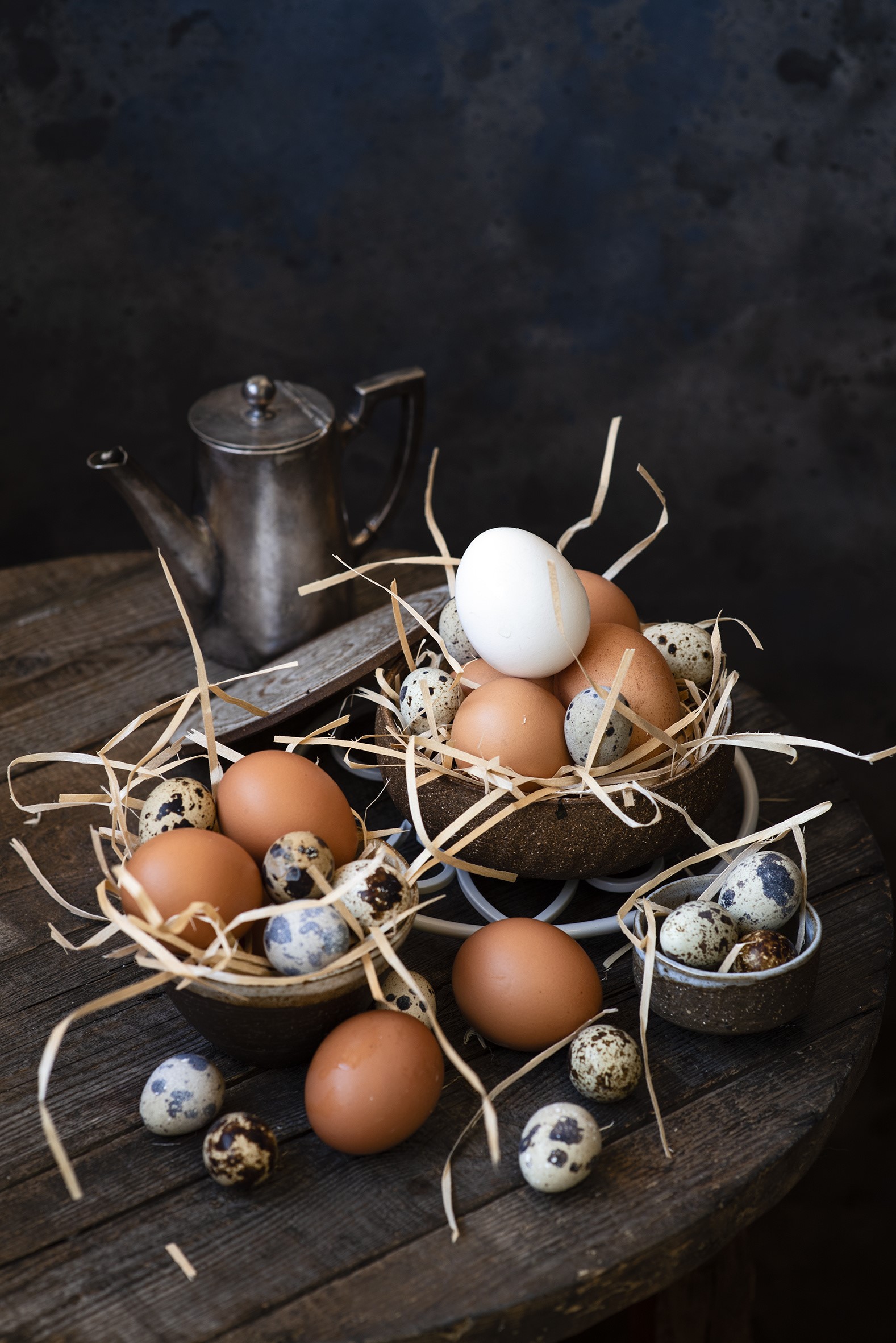 Eggs and a teapot on a wooden table HD Phone Wallpaper