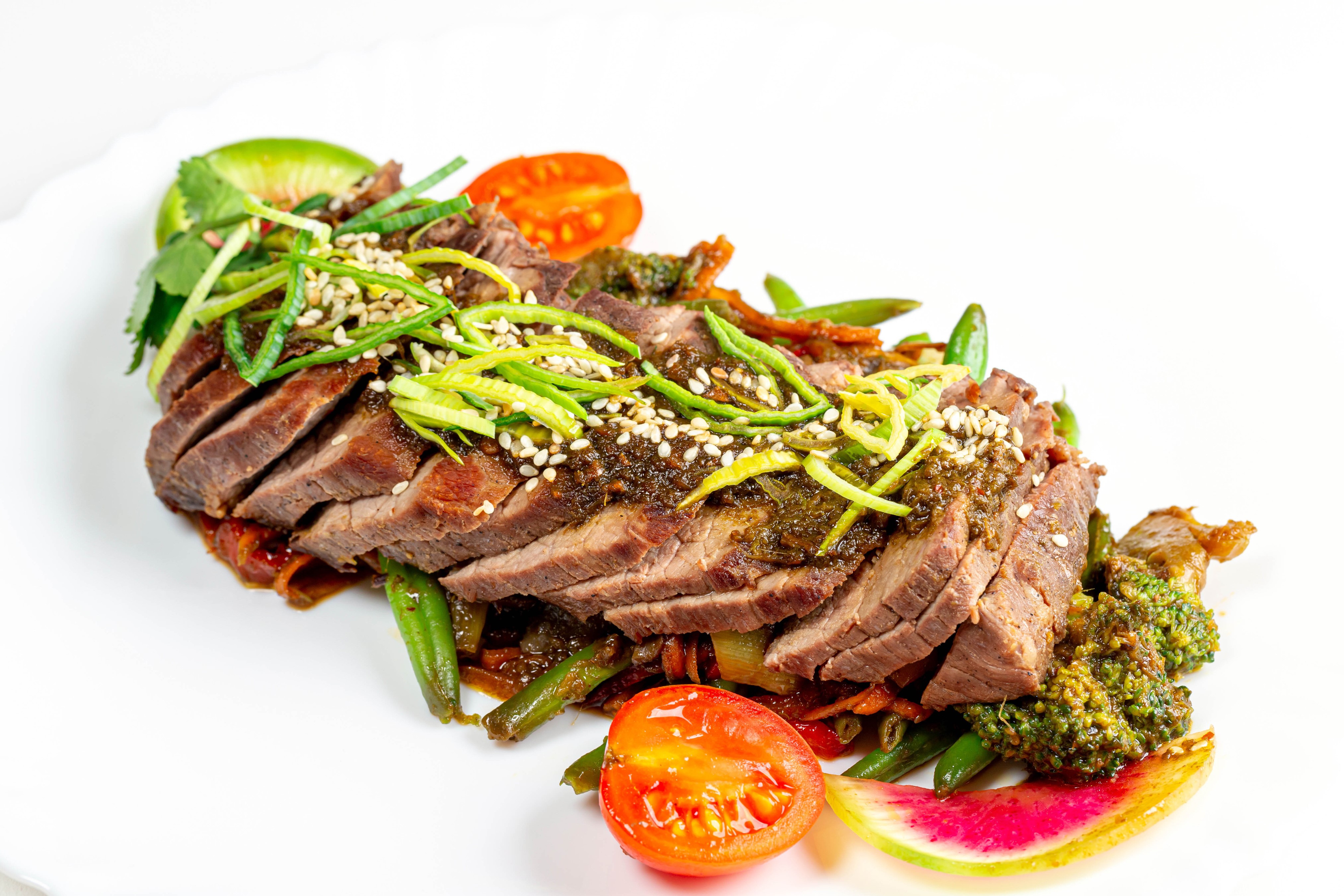 Sliced Meat with Vegetables and Sesame Seeds HD Wallpaper