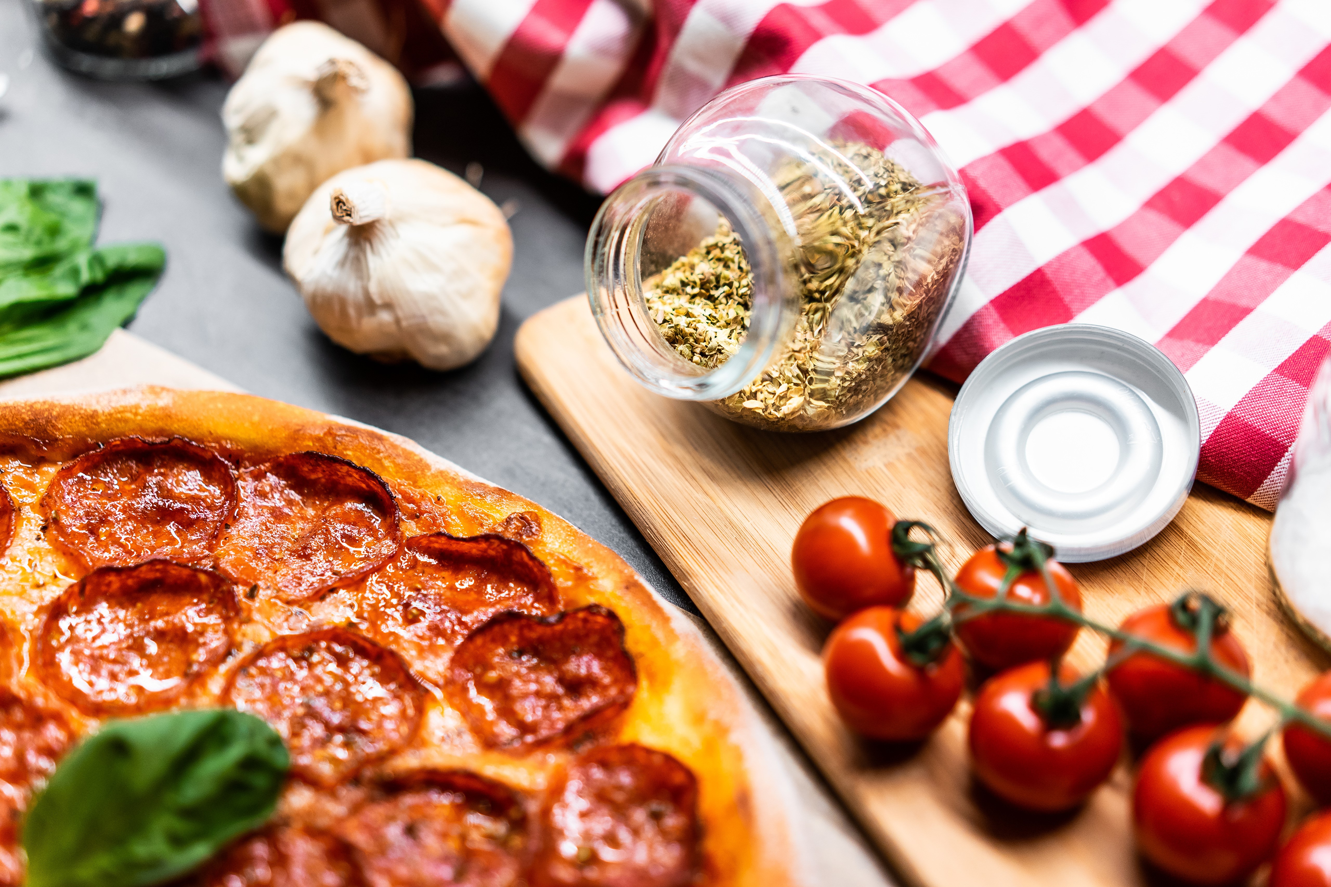 Pepperoni Pizza with Garlic, Tomatoes, and Spices HD Wallpaper