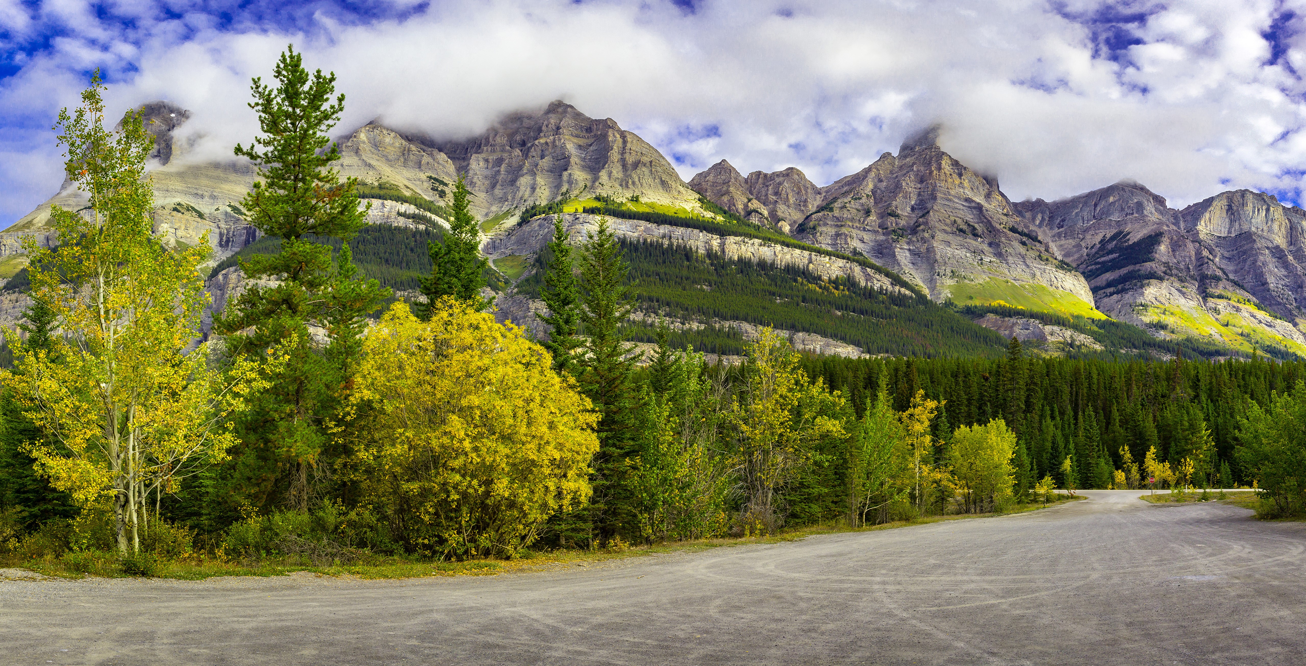 Mountains and forests in Canada HD Wallpaper