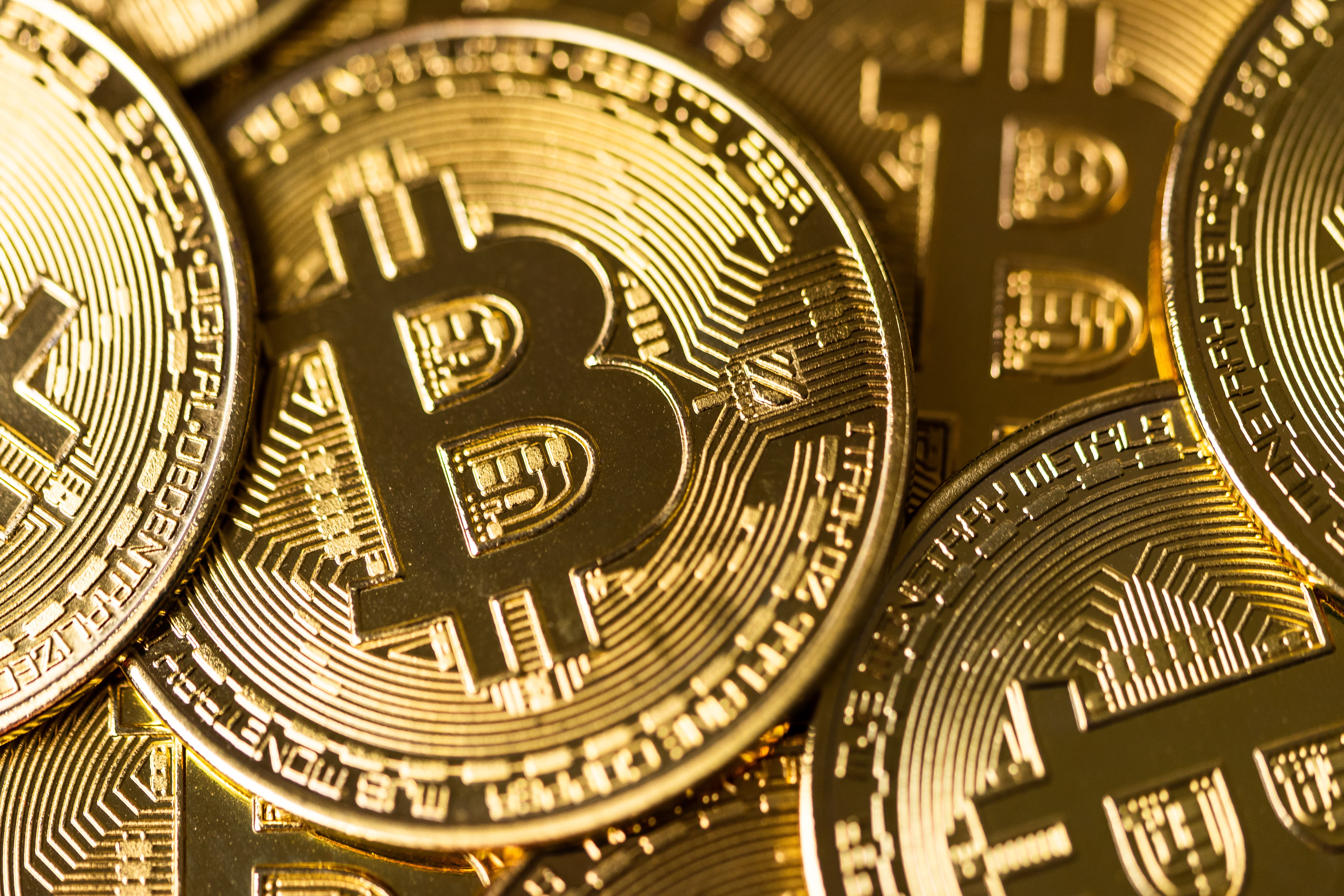 Bitcoin Coins HD Wallpaper