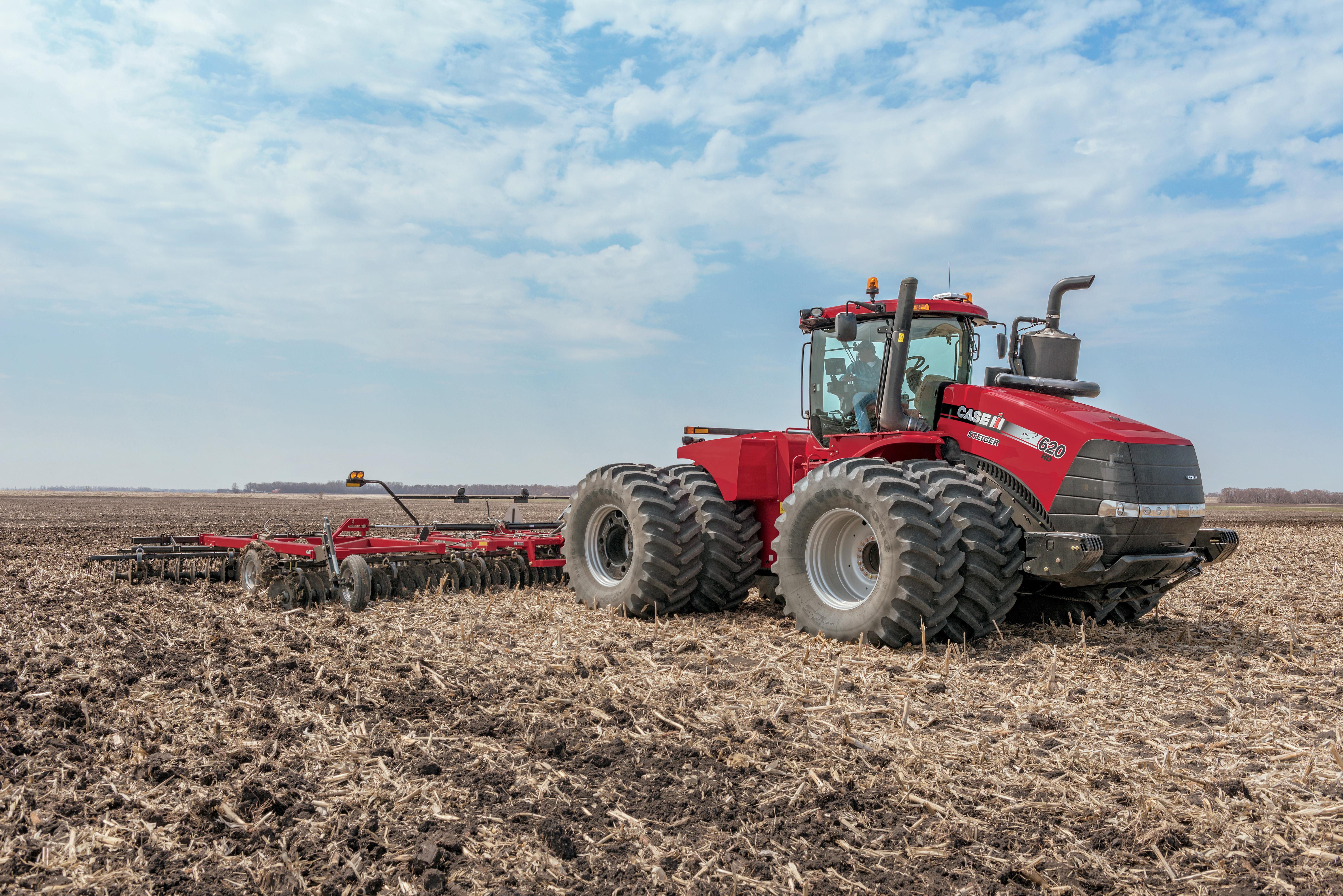 Case IH Steiger 620 Wheeled Tractor with Tiller in Field HD Wallpaper