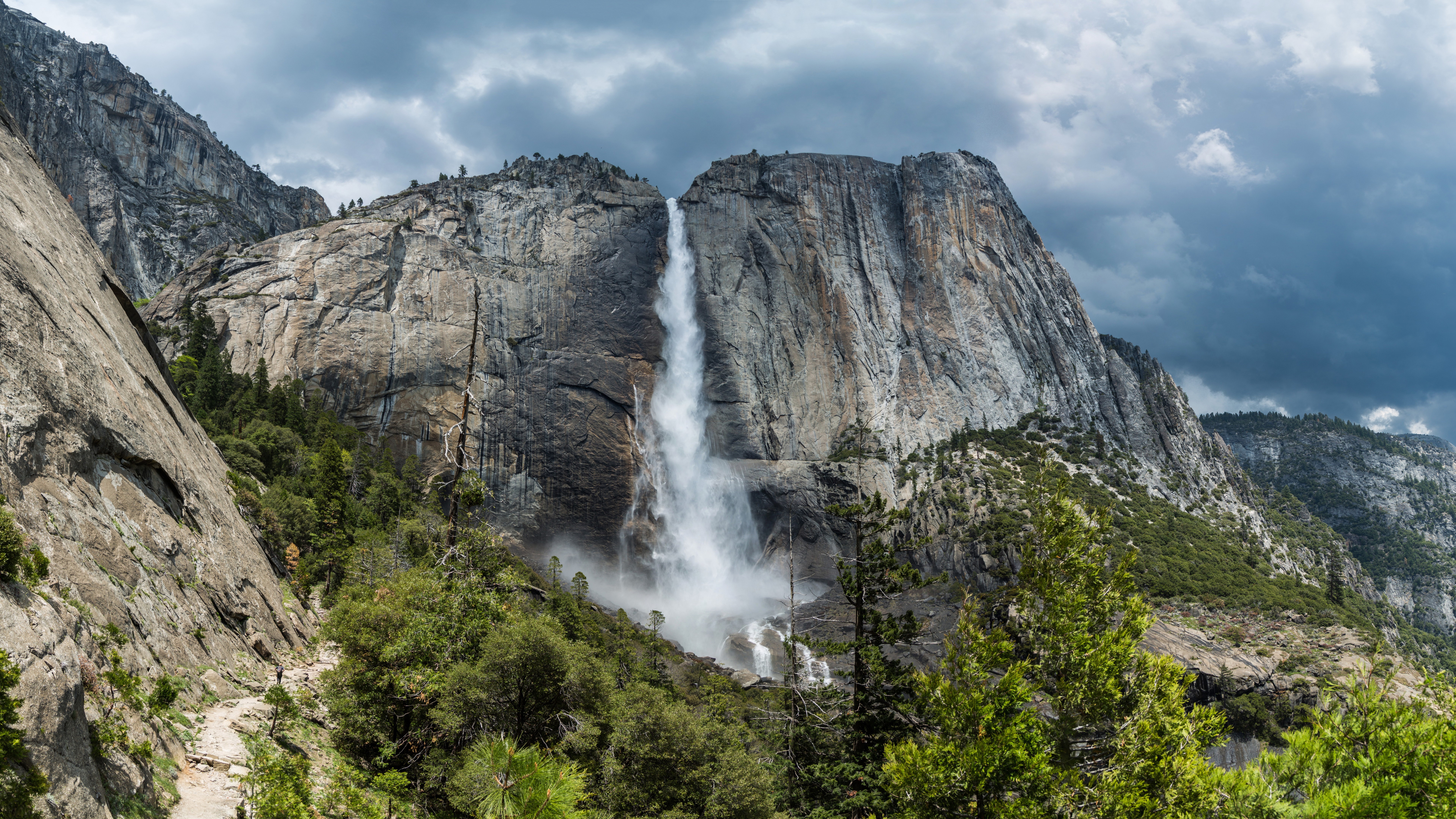 Yosemite National Park Waterfall in California HD Wallpaper