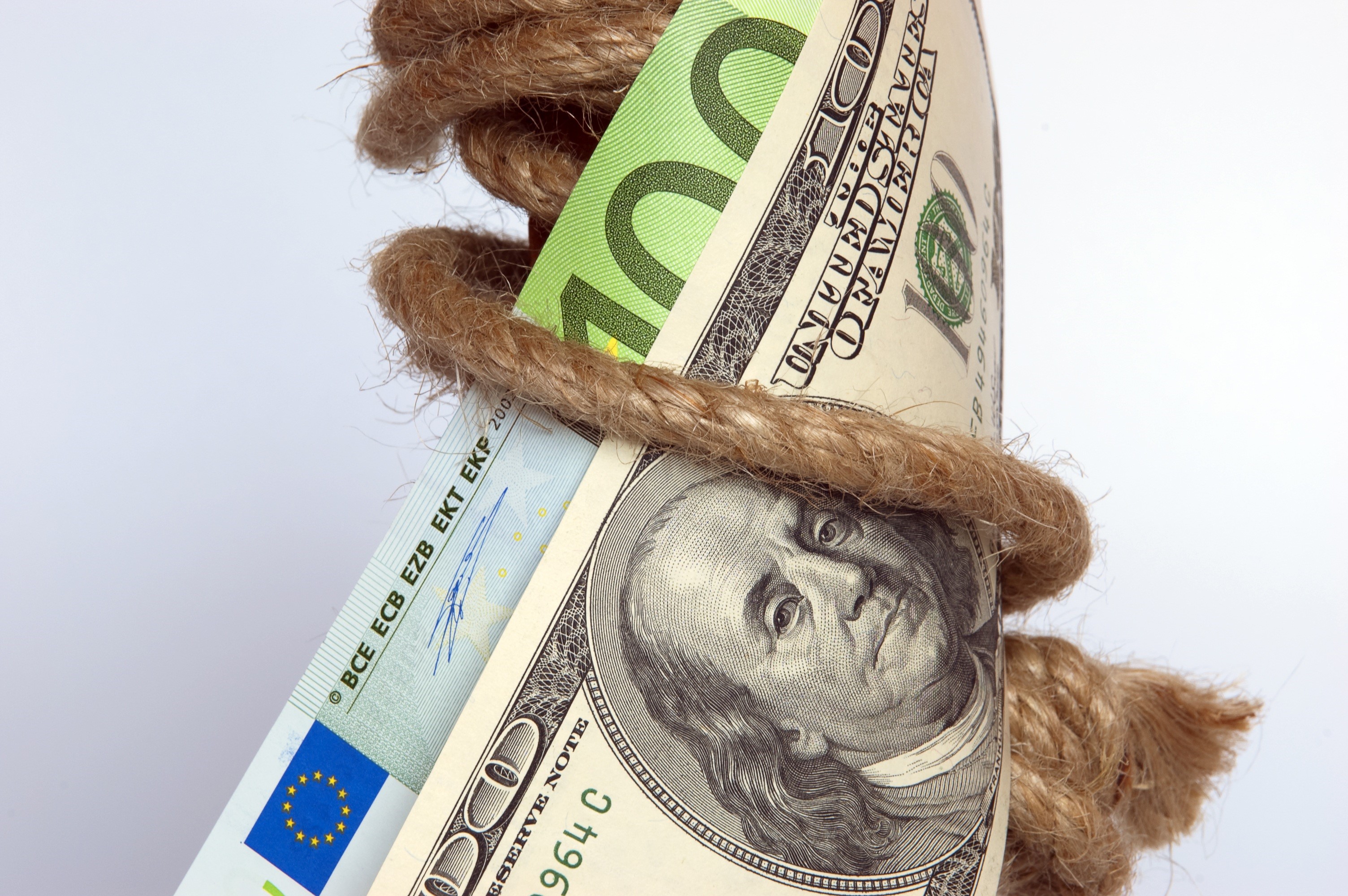 US Dollars and Euros bound by rope HD Wallpaper
