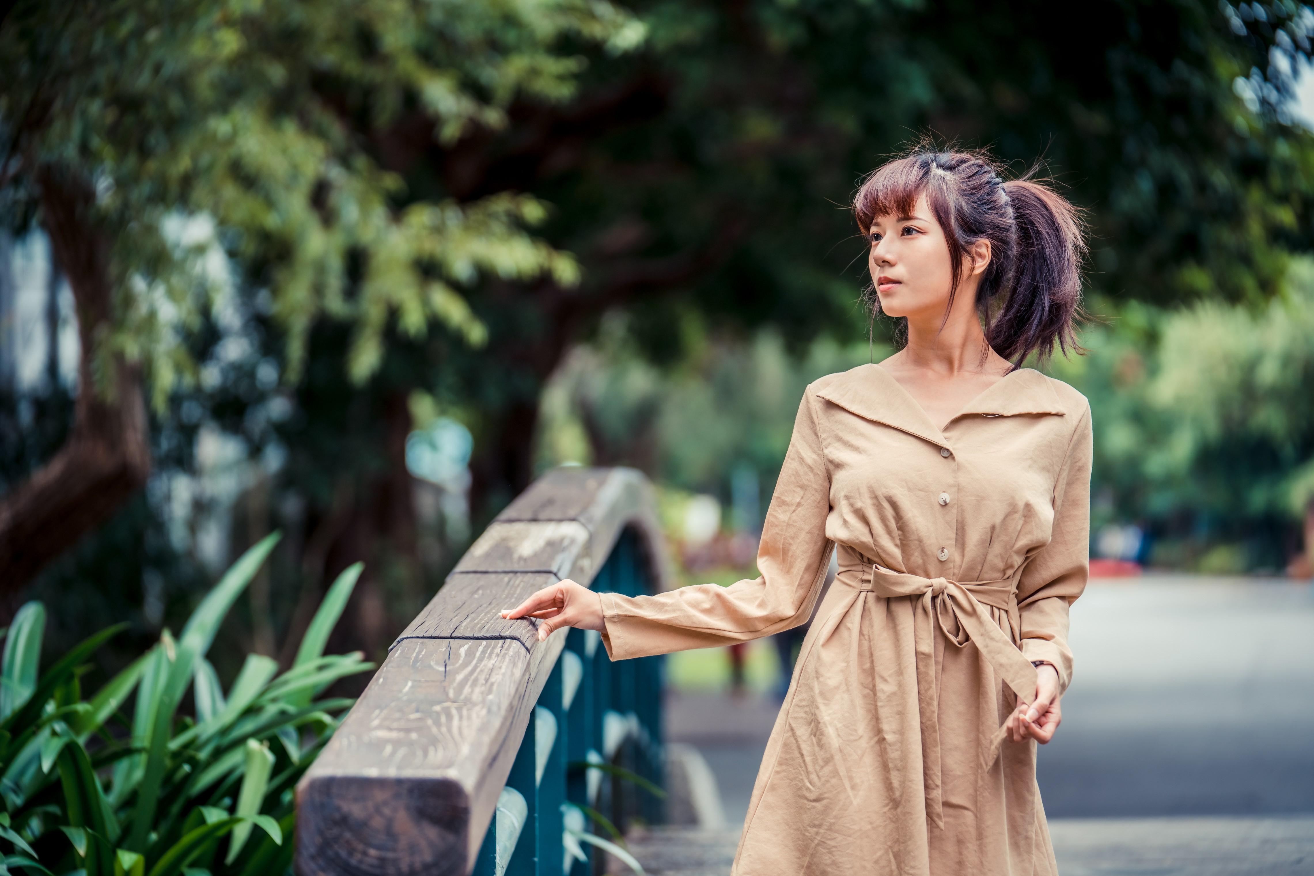 4K Asian Woman Posing with Bokeh Effect HD Wallpaper