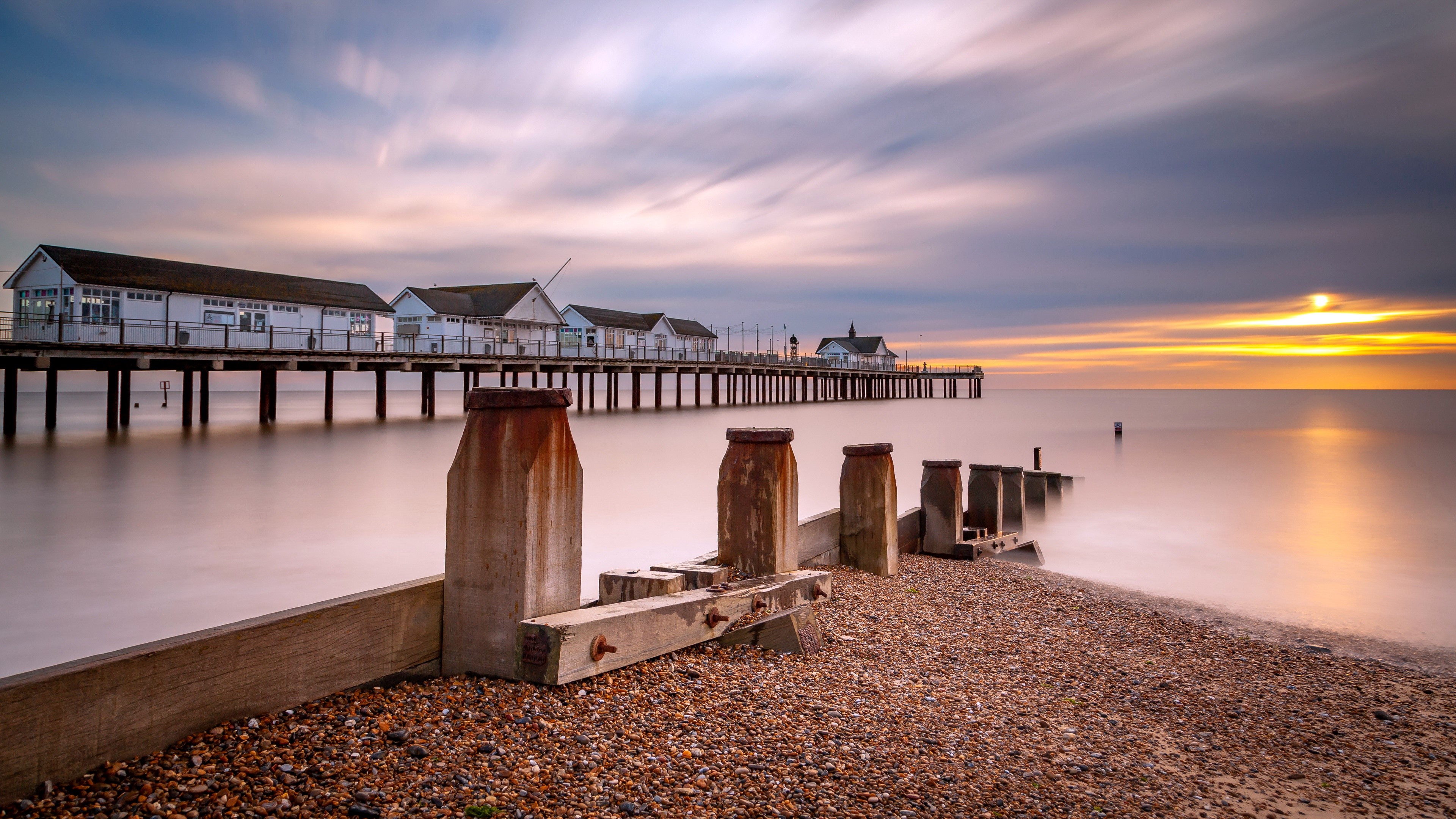 Southwold Pier at sunset, England HD Wallpaper