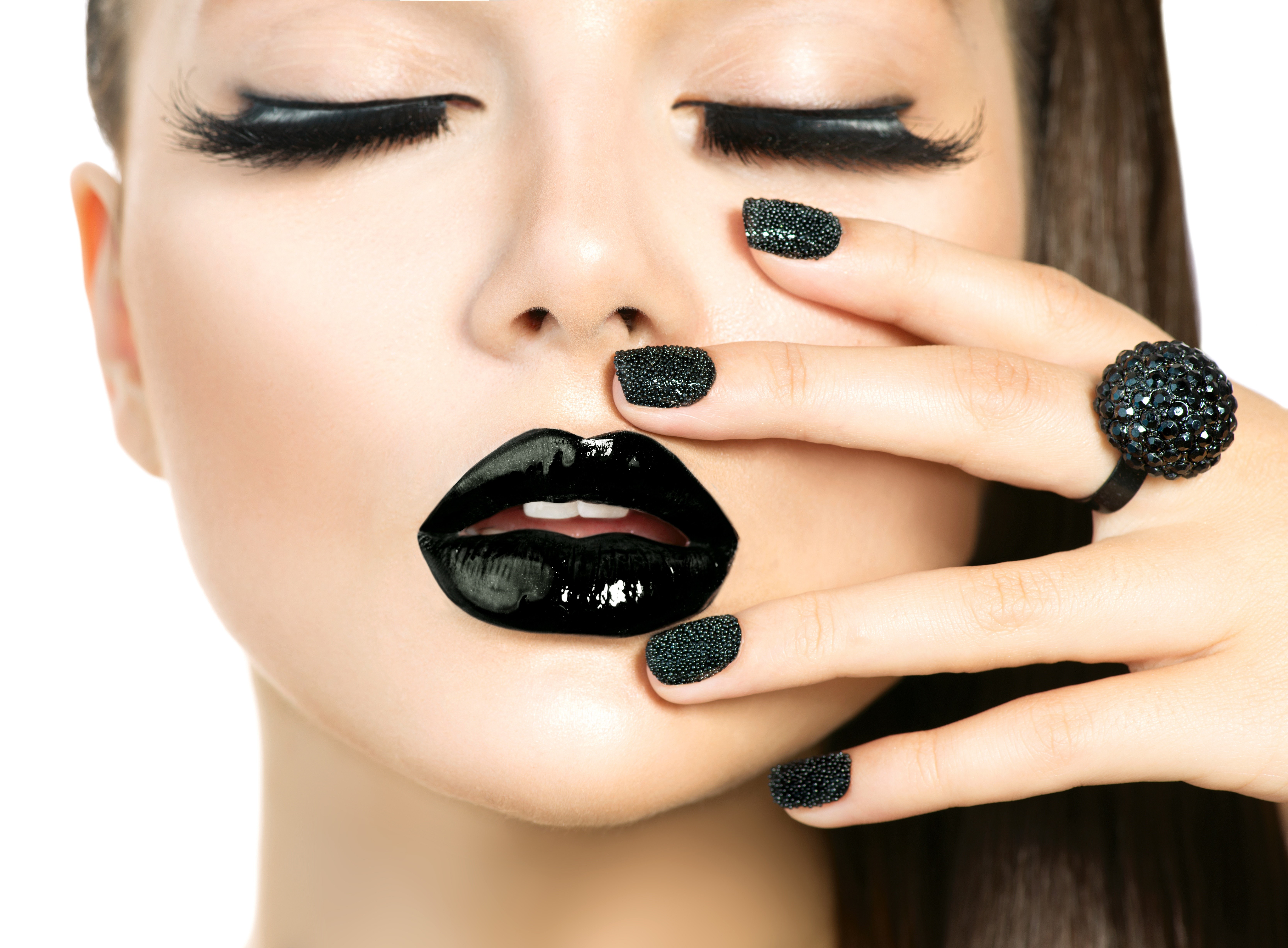 4K Close-Up of Model with Black Makeup HD Wallpaper