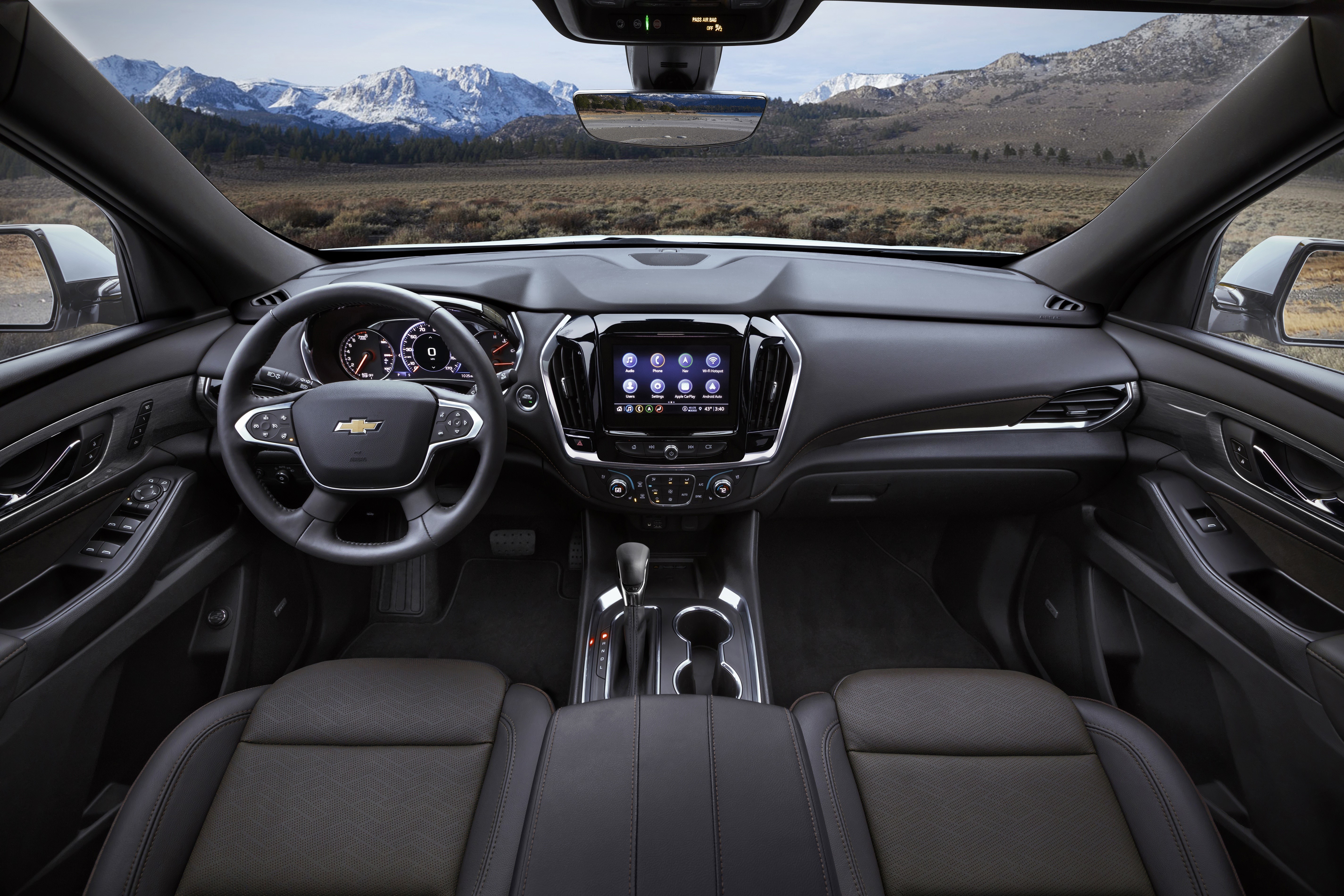 2021 Chevrolet Traverse Interior HD Wallpaper