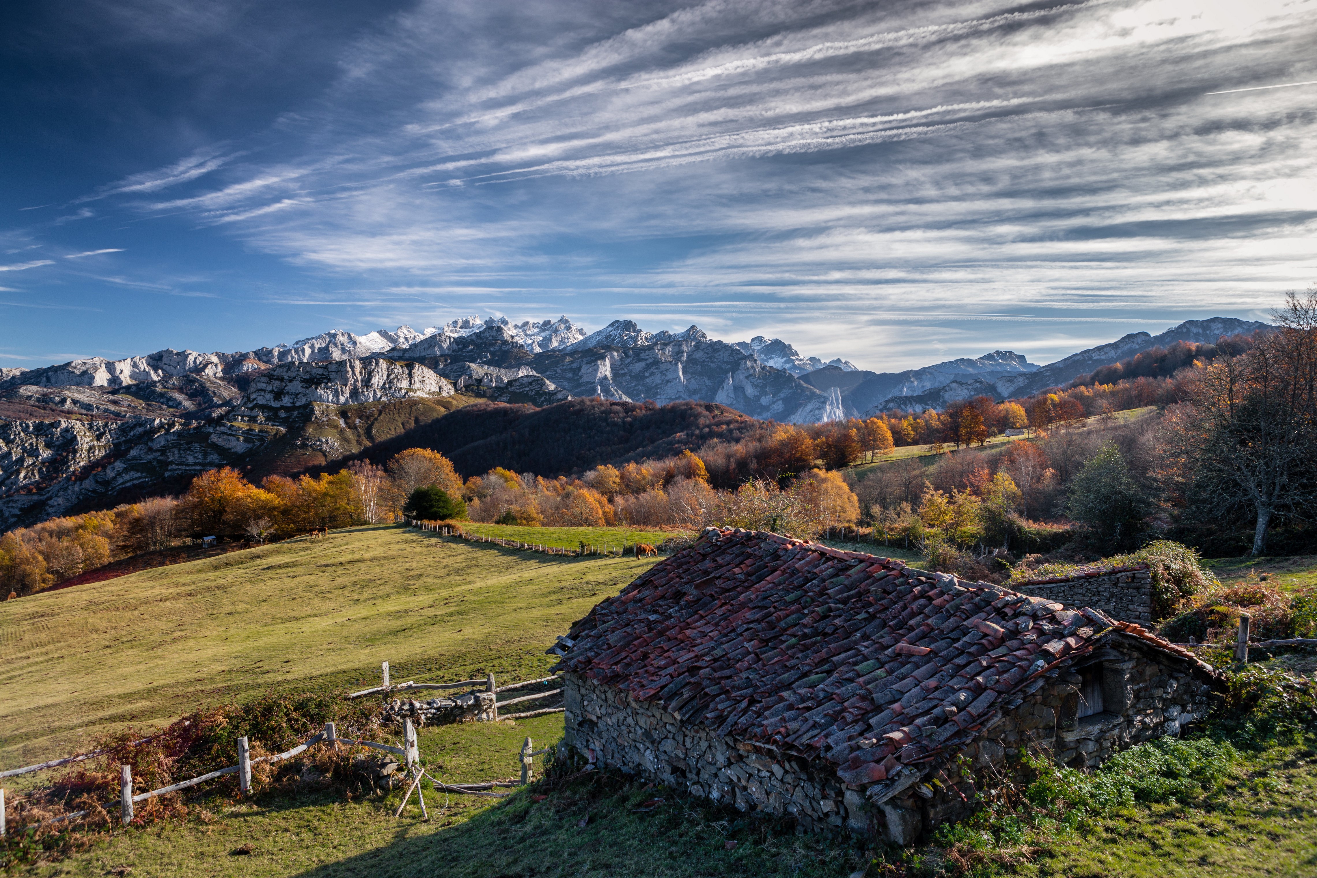4K Asturias Ponga Spain Mountains Houses Clouds Roof HD Wallpaper