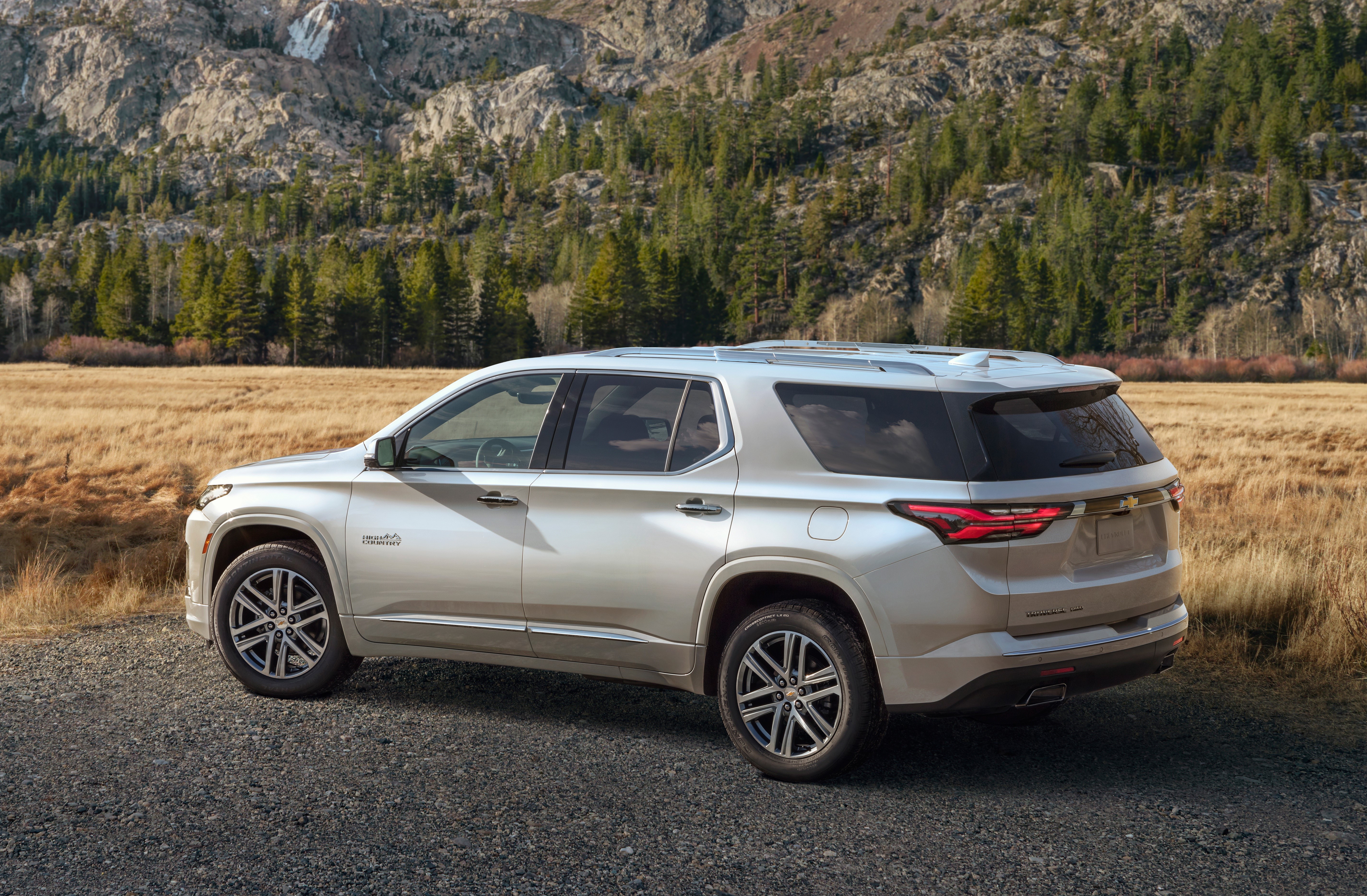 2021 Chevrolet Traverse High Country Crossover HD Wallpaper