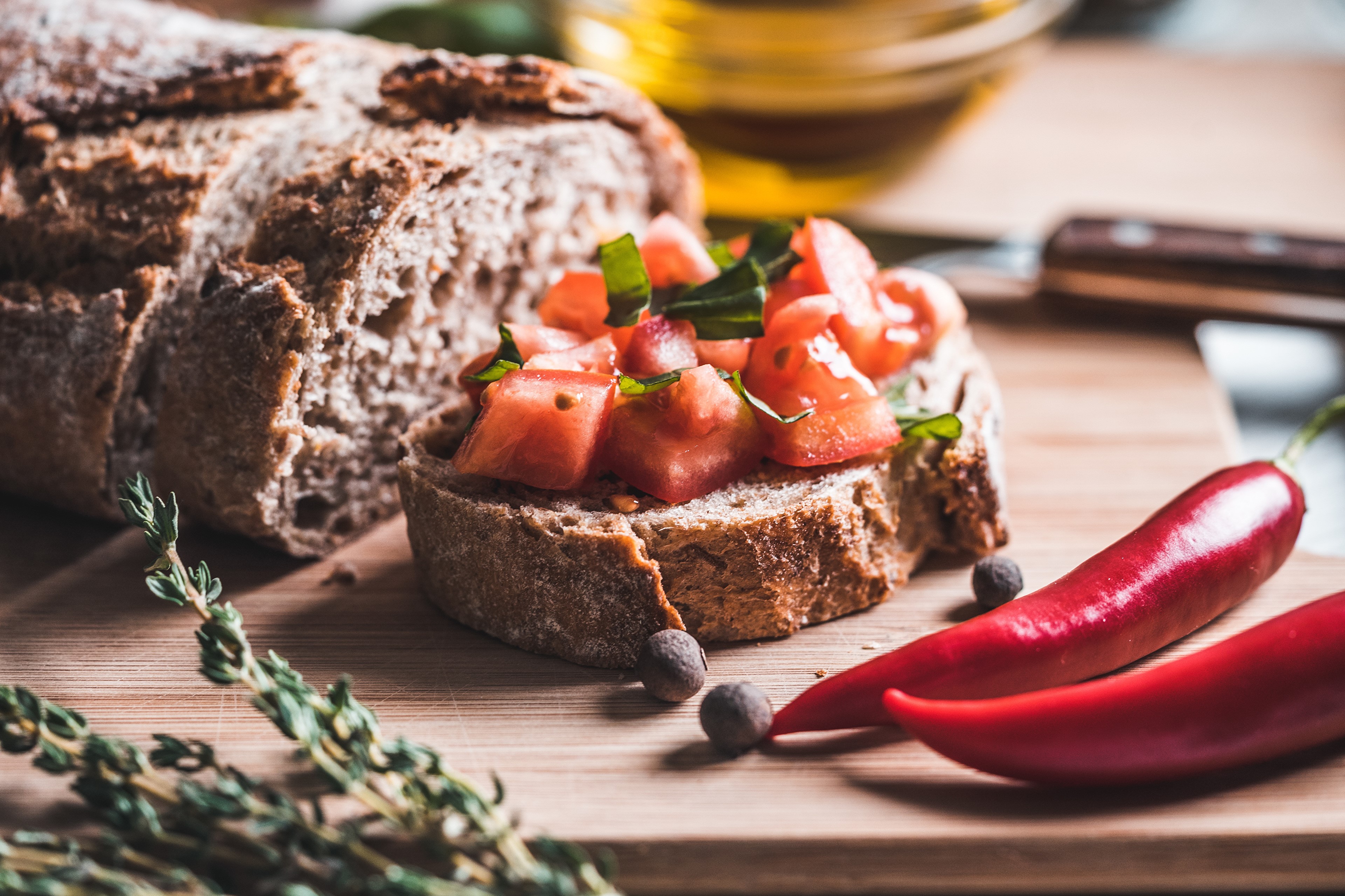 4K Bread with Tomatoes and Chili Peppers HD Wallpaper