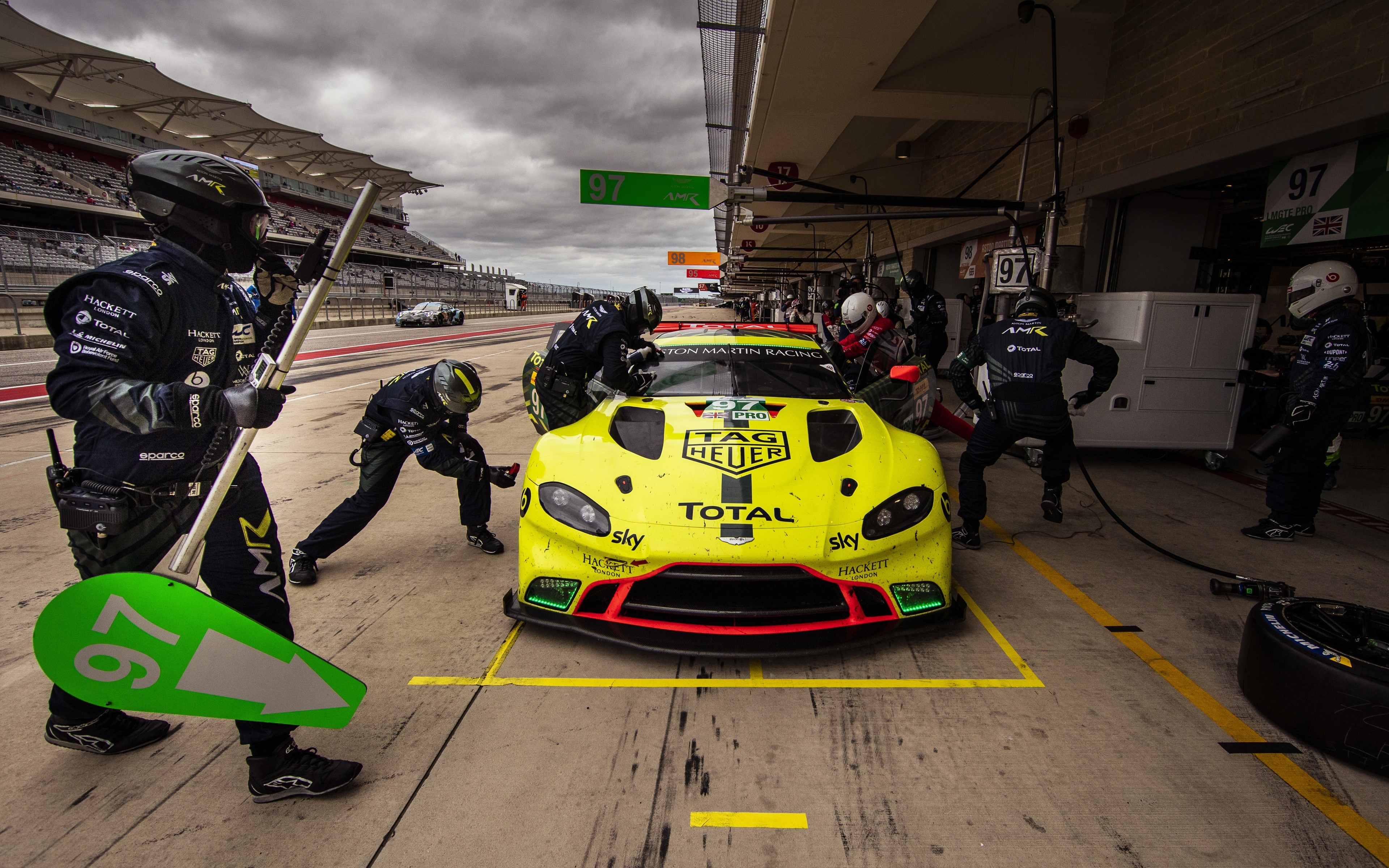 Aston Martin Vantage GTE pit stop HD Wallpaper