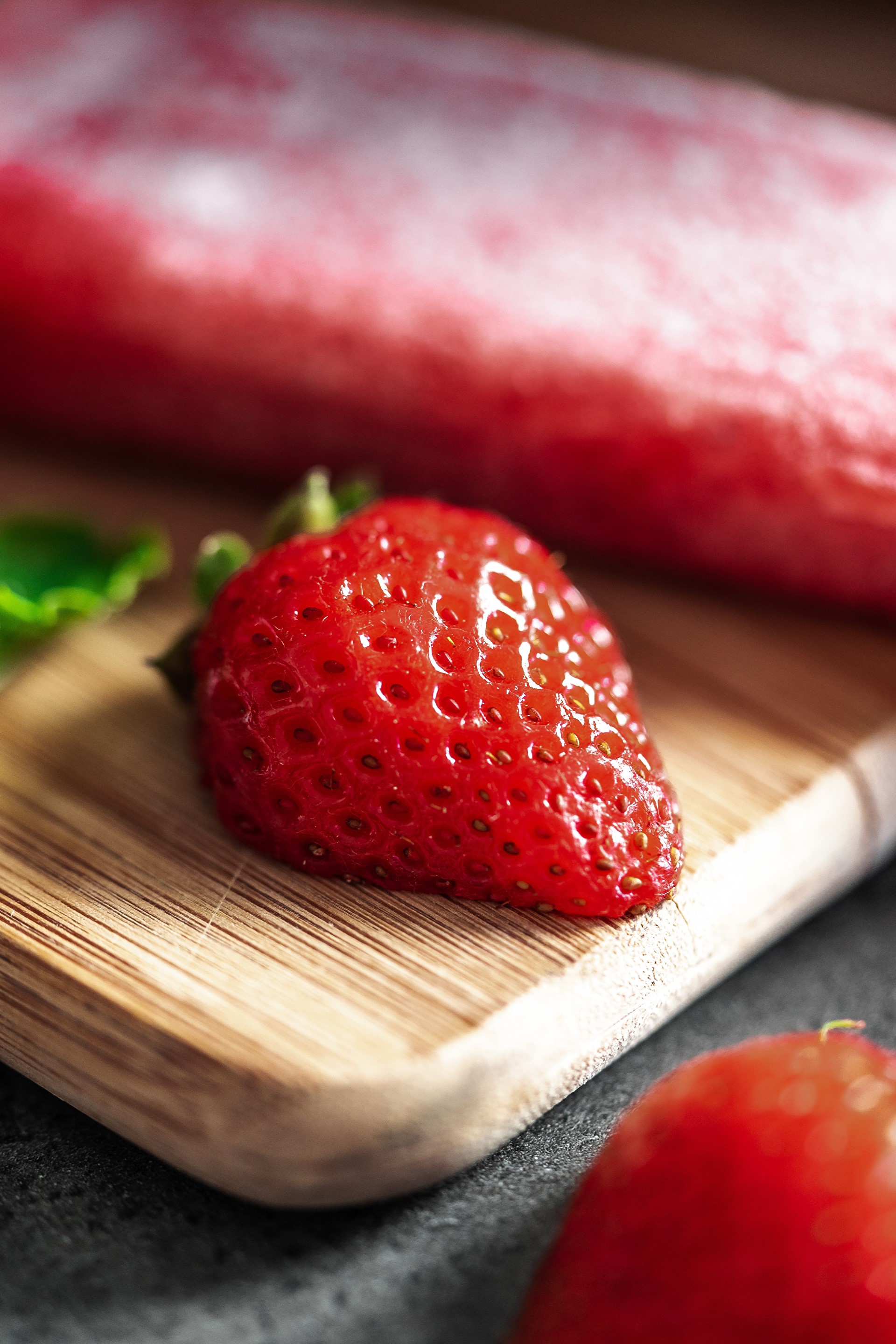 Strawberry on a cutting board HD Phone Wallpaper