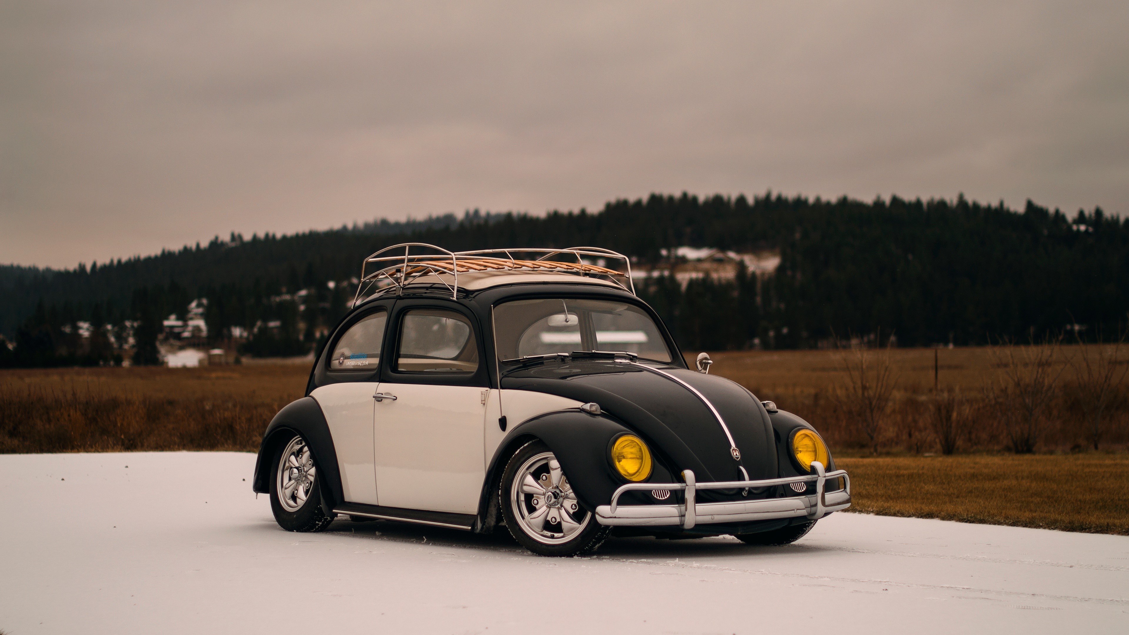 4K Volkswagen Beetle with Roof Rack in Snow HD Wallpaper